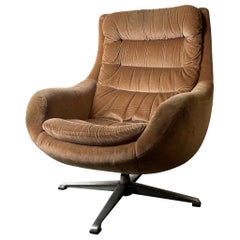 Rodney Kinsman Mid-century 1960s corduroy swivel lounge chair