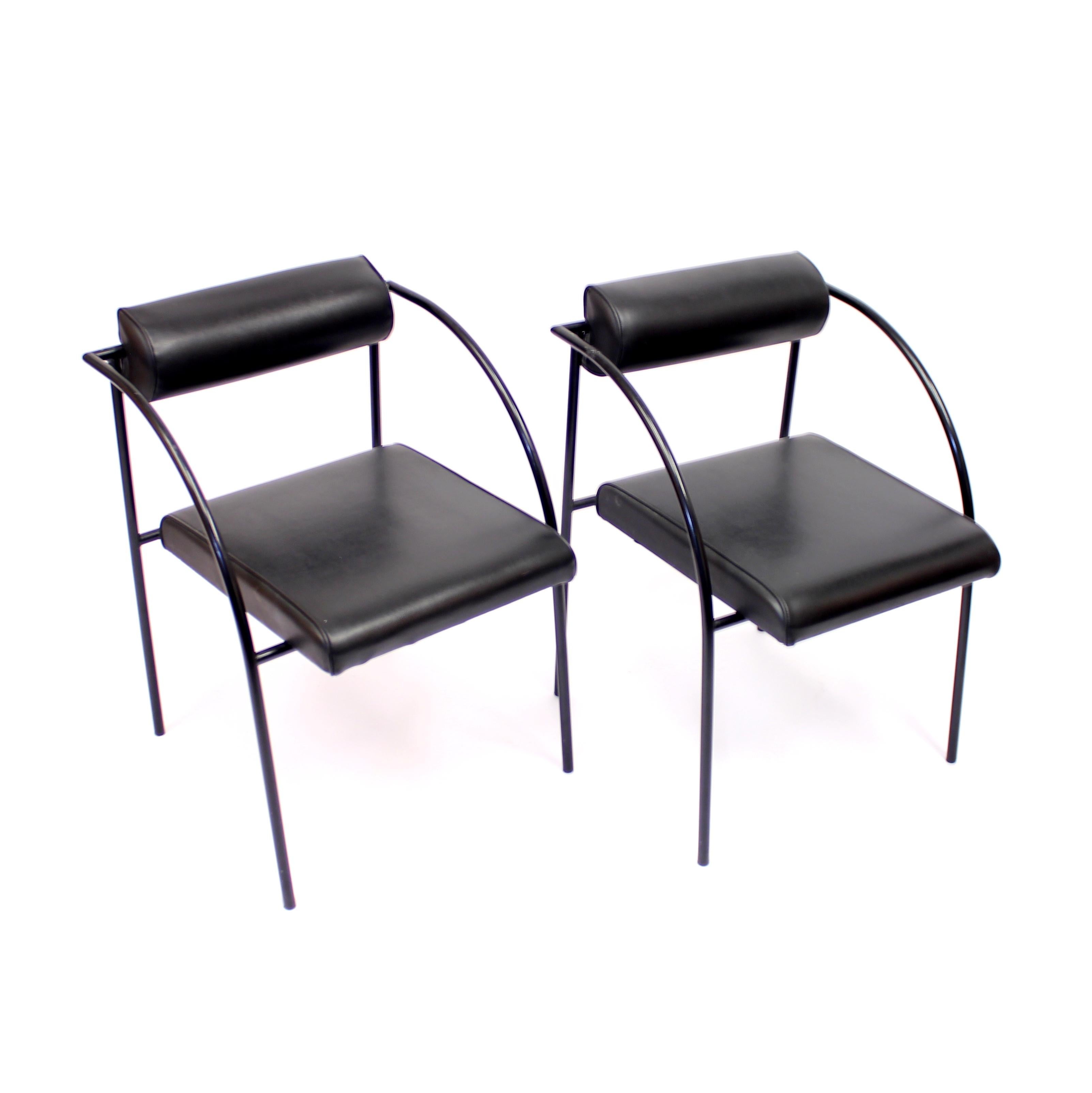 Rodney Kinsman, paire de chaises postmodernes viennoises, Bieffeplast, années 1980 en vente 1