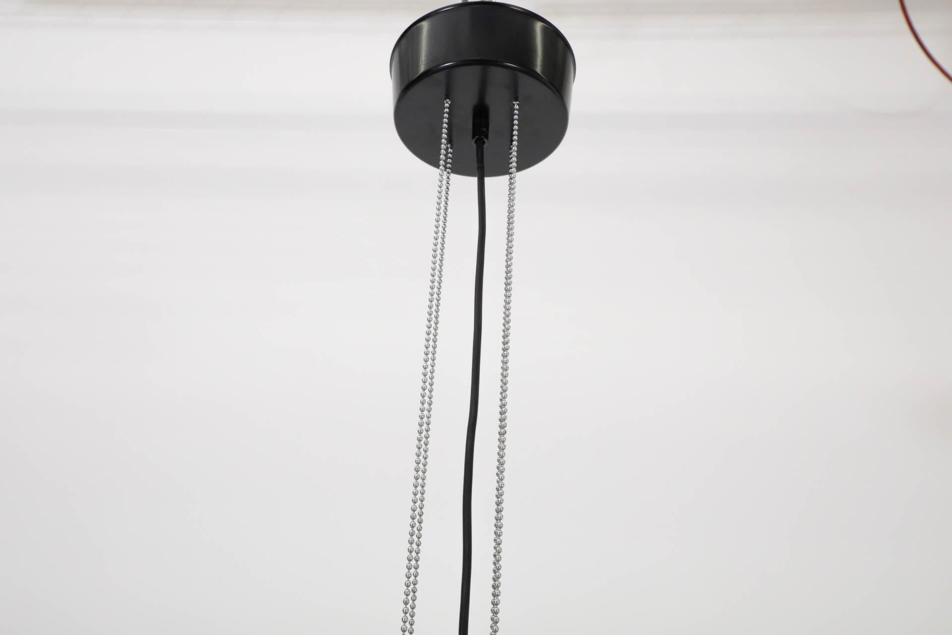 Ciondolo da soffitto in metallo smaltato nero in stile Rodney Kinsman in vendita 6