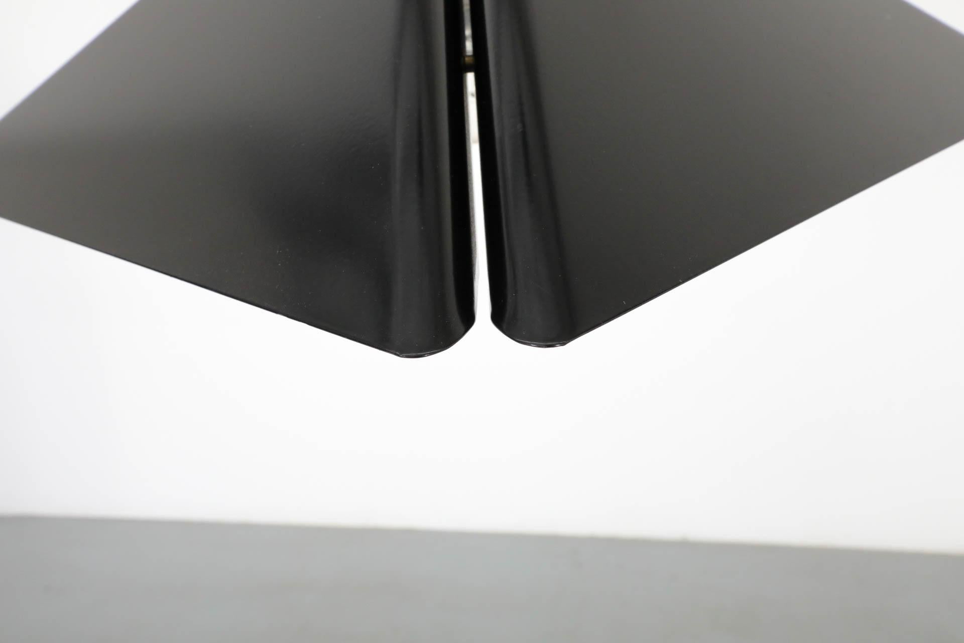 Ciondolo da soffitto in metallo smaltato nero in stile Rodney Kinsman in vendita 9