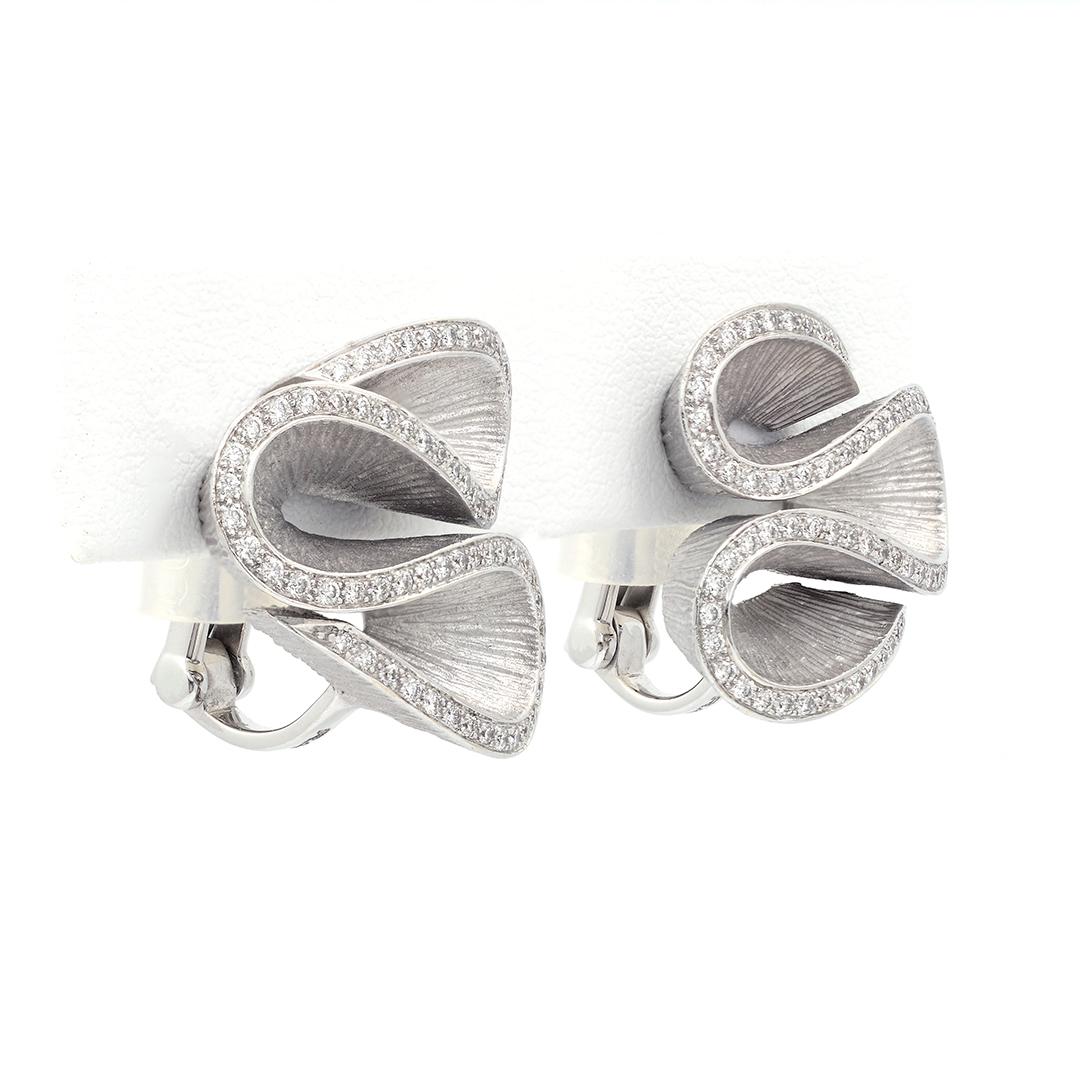 Modern Rodney Rayner 0.76 Carat Diamond White Gold Ruffled Earrings 