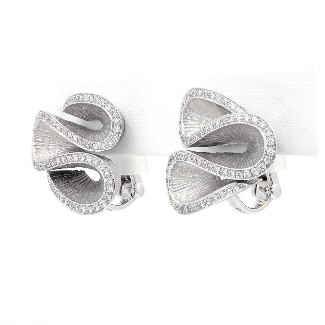 Rodney Rayner 0.76 Carat Diamond White Gold Ruffled Earrings  In New Condition In Dallas, TX