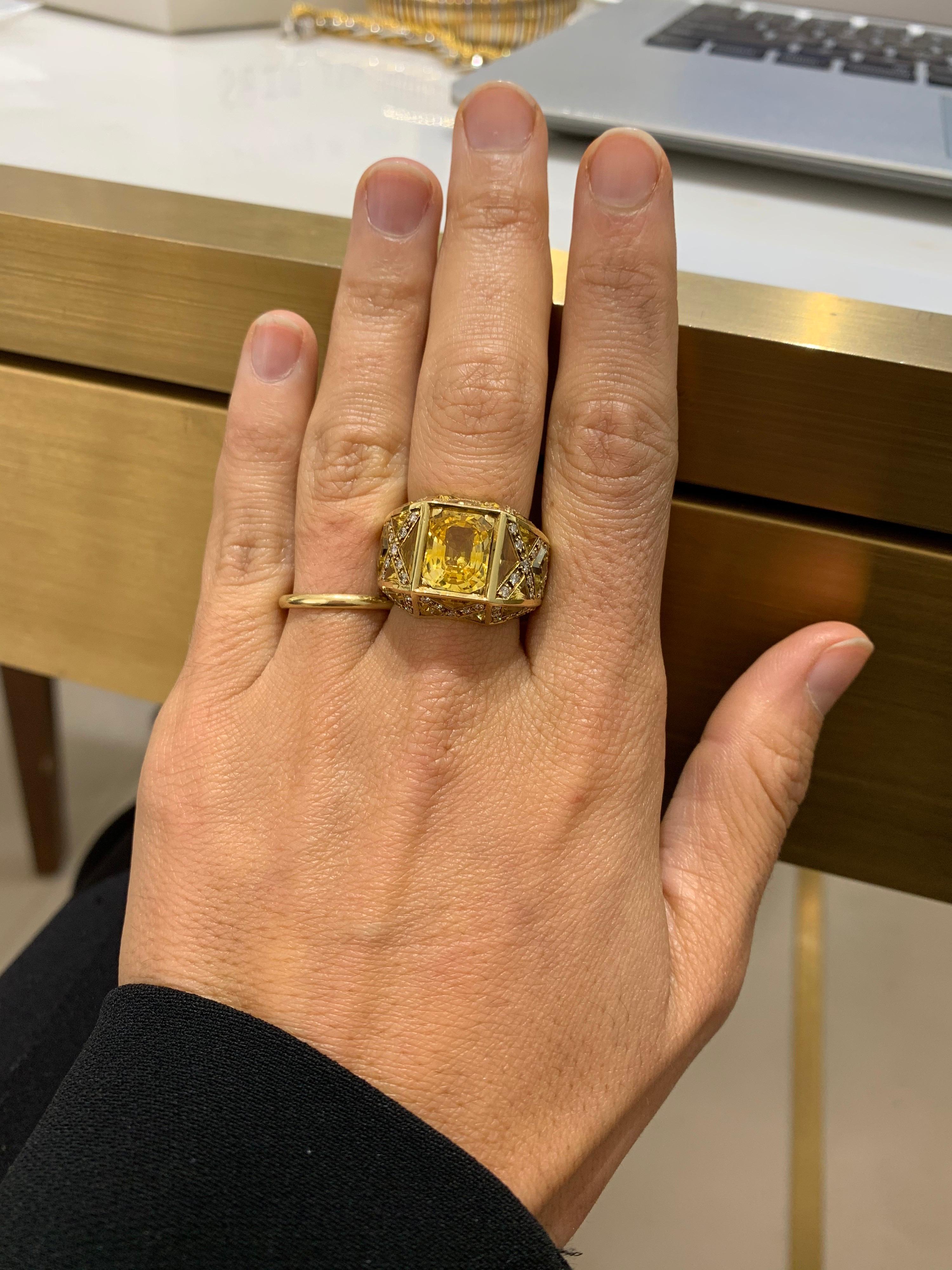 Rodney Rayner 18KT Gold Ring 9.27 Carat Yellow Sapphires and .85 Carat Diamonds For Sale 2