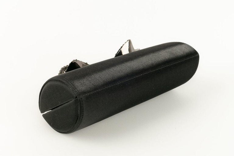 Borsa da sera in raso nero di Rodo in vendita su 1stDibs Italia