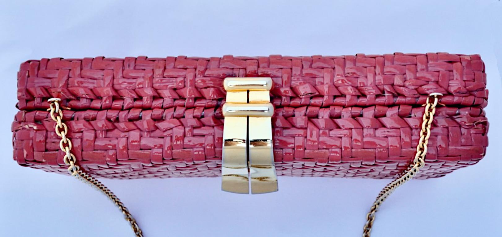 Rodo - Sac à bandoulière italien en osier émaillé rose avec accessoires plaqués or Bon état - En vente à London, GB