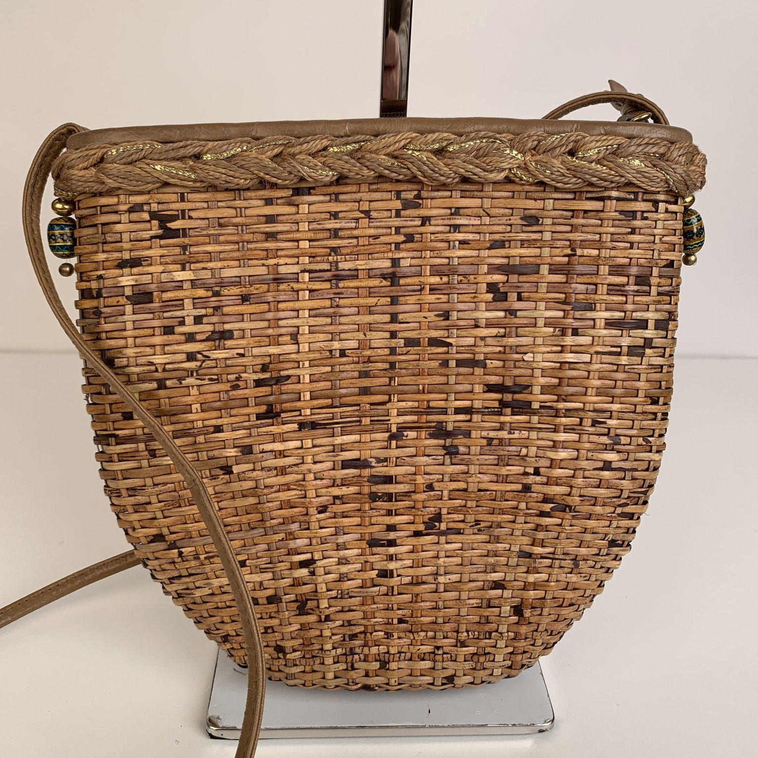 Rodo Vintage Straw Crossbody Shoulder Bag with Beading In Excellent Condition In Rome, Rome