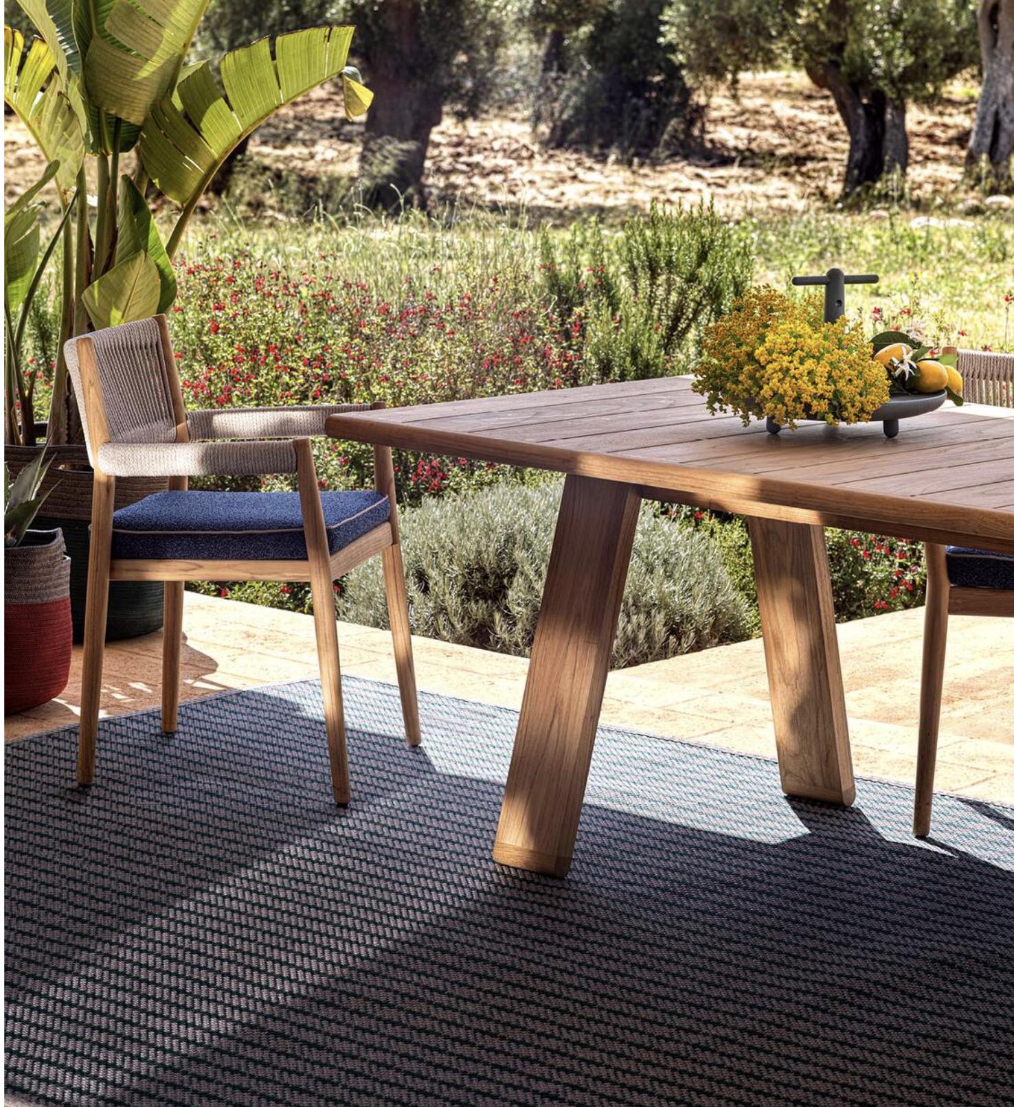 Contemporary Rodolfo Dordoni Dine Out 477 Table For Sale