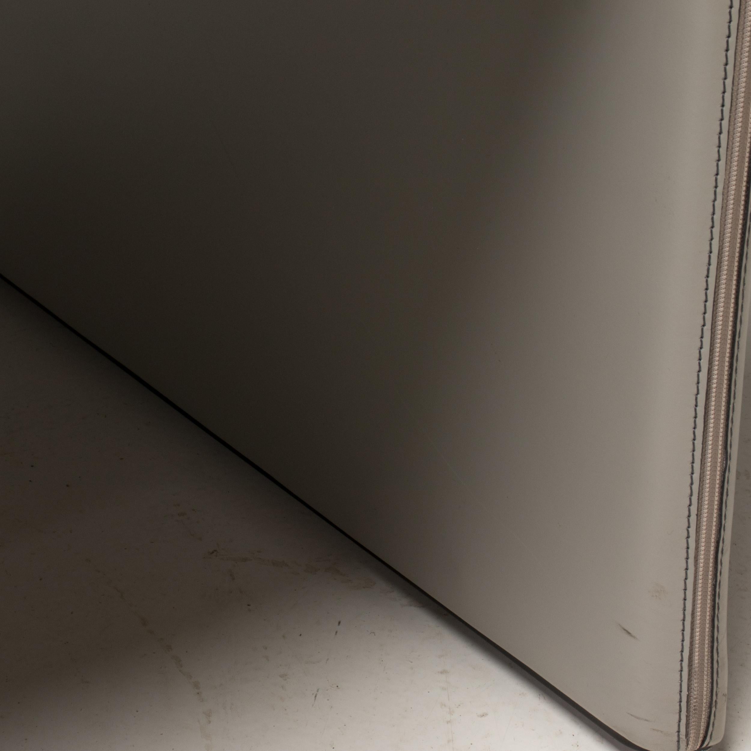 Esszimmerstühle aus grauem Leder von Rodolfo Dordoni für Arper Corte, 8er-Set im Angebot 7