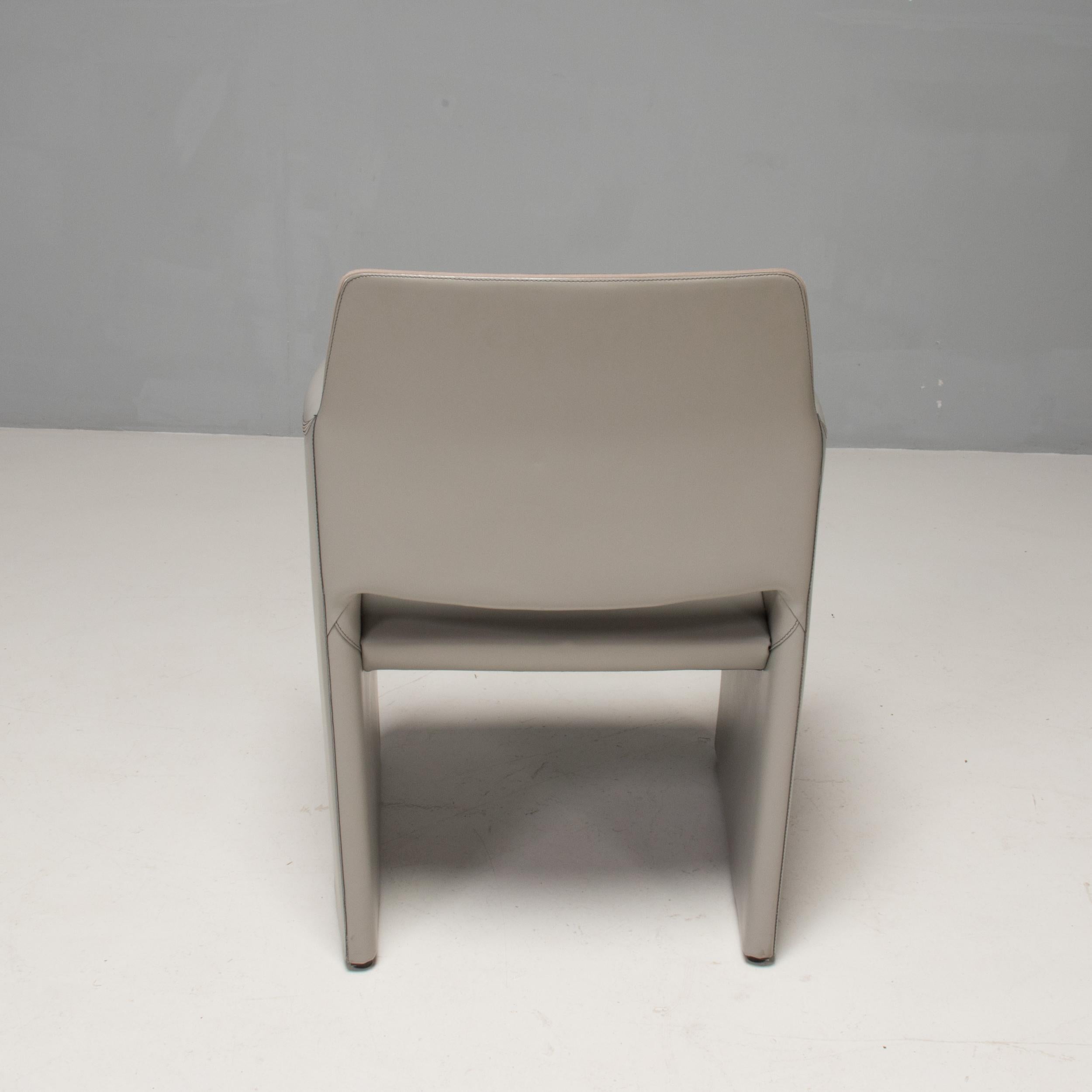 Esszimmerstühle aus grauem Leder von Rodolfo Dordoni für Arper Corte, 8er-Set im Angebot 1