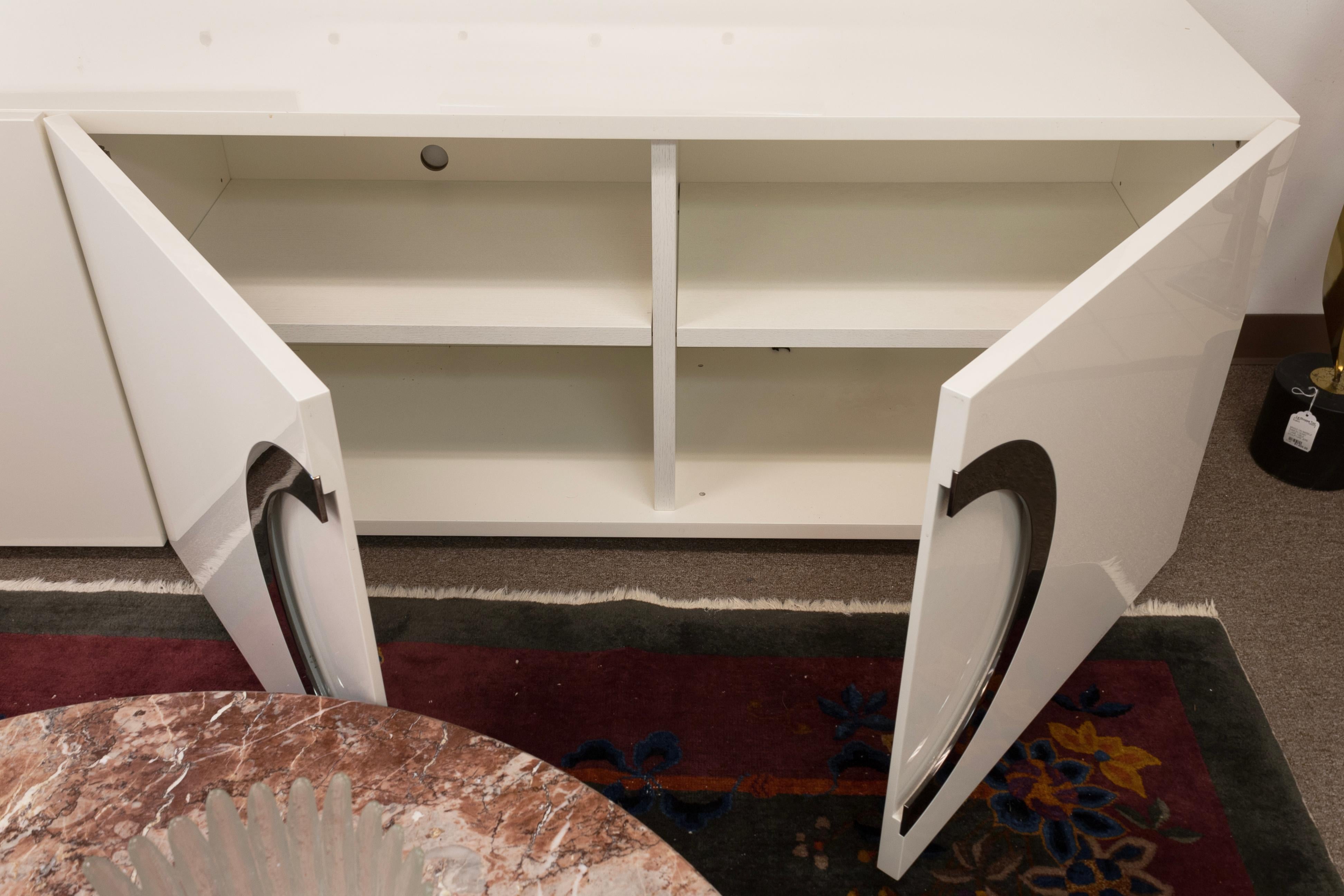 Italian Rodolfo Dordoni for Minotti Archipenko White Lacquer and Chrome Credenza Cabinet