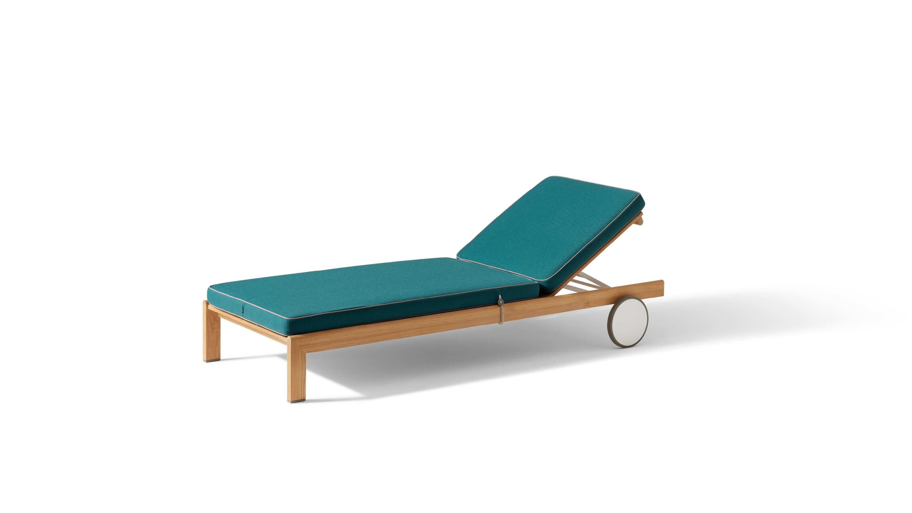 Rodolfo Dordoni fait le lit de Cassina

Un solarium d'extérieur à la personnalité affirmée et sophistiquée

Lie Out de Rodolfo Dordoni est une élégante invitation à la détente. Sa structure est épurée et sa présence élégante.

Le teck massif est