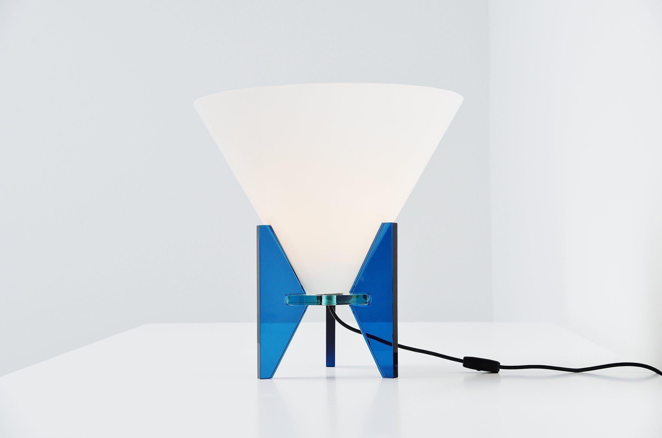 Rodolfo Dordoni Otero Lamp by Fontana Arte, 1986 In Good Condition For Sale In Roosendaal, Noord Brabant