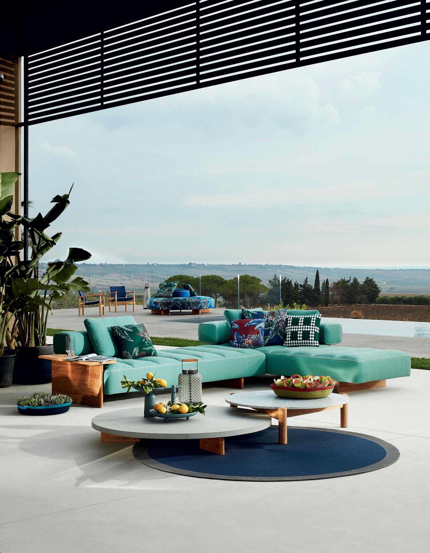 Italian Rodolfo Dordoni 'Sail Out' Outdoor Sofa for Cassina in white, purple or blue  For Sale