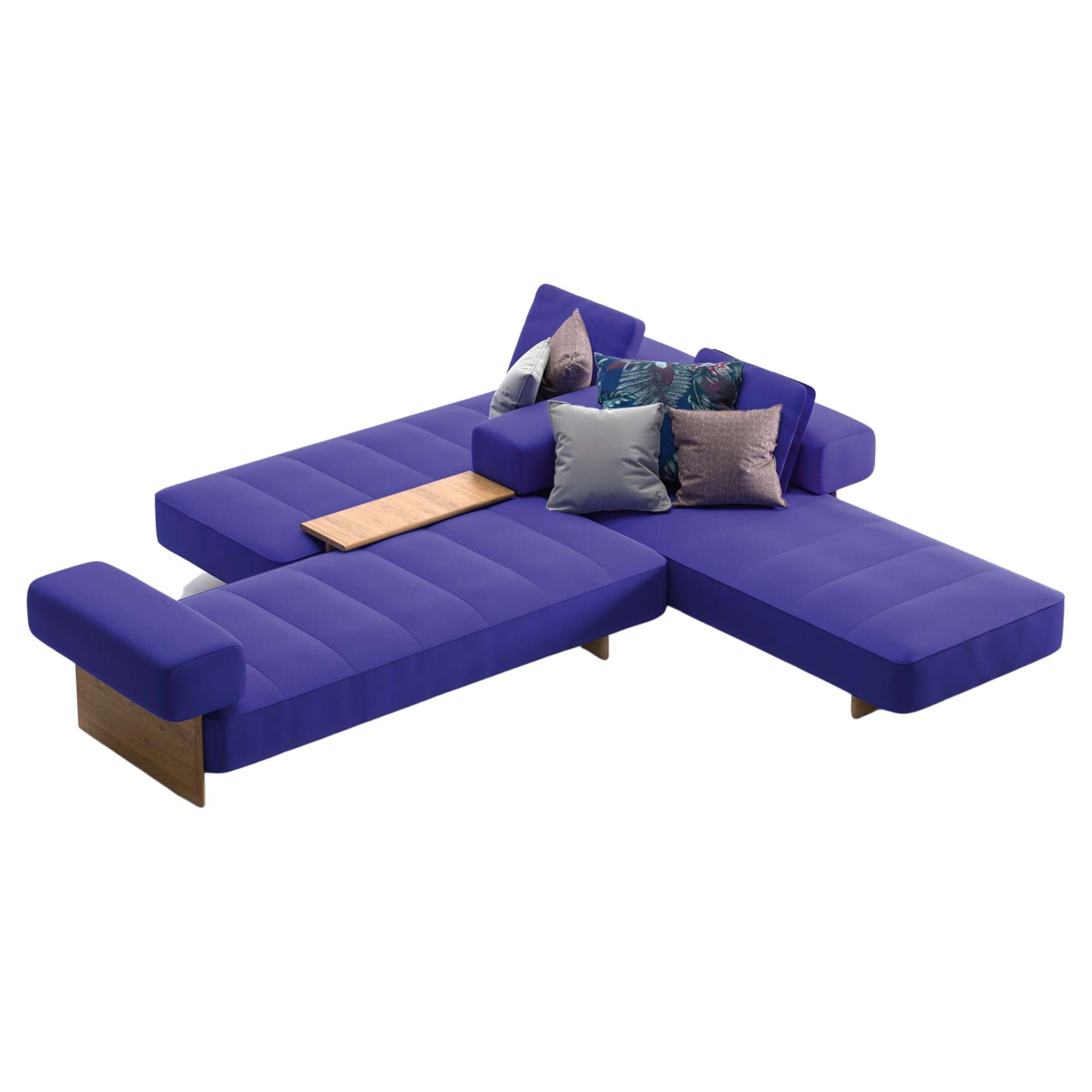 Der Preis variiert je nach Größe/Material und Farbe des Sofas. 

Sofa, entworfen von Rodolfo Dordoni im Jahr 2020. Hergestellt von Cassina in Italien.  Inspiriert vom Geist der Badeorte der 1950er Jahre, ist Sail Out ein modulares Sofa für den