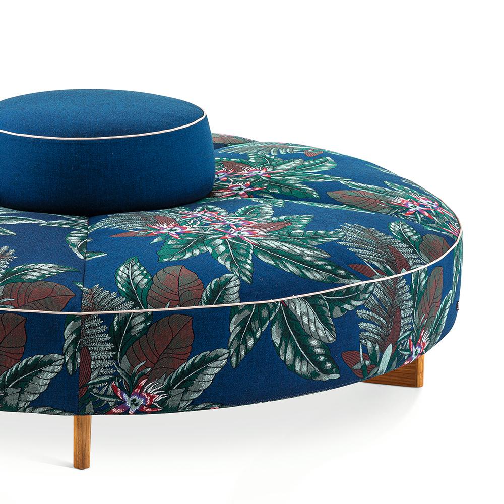 Mid-Century moderno Pouf da esterno Rodolfo Dordoni ''Sail Out'', Teak e tessuto di Cassina in vendita