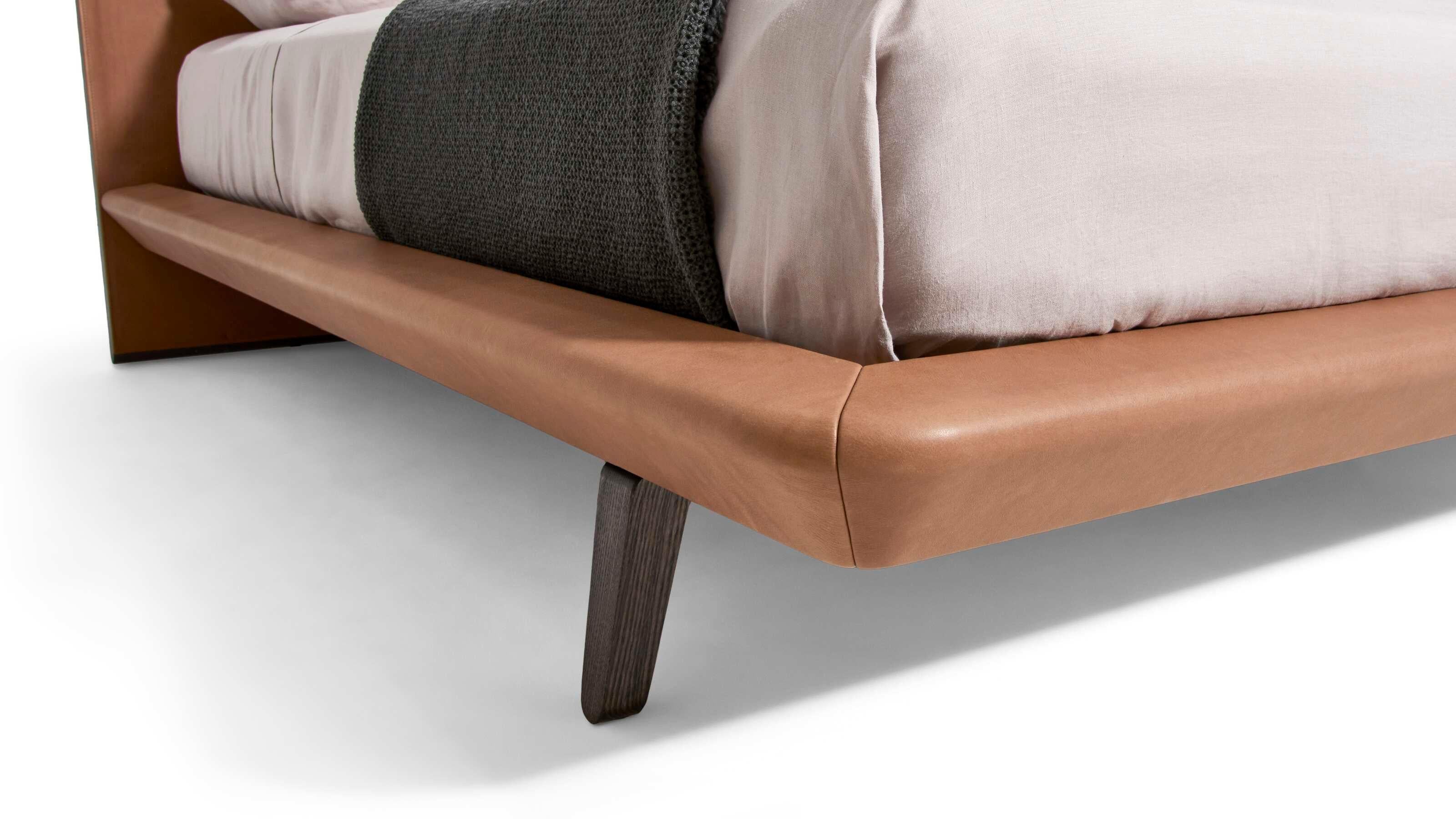 Rodolfo Dordoni Set of Three Acute Bed, Wood Bench and Nightstand For Cassina For Sale 5