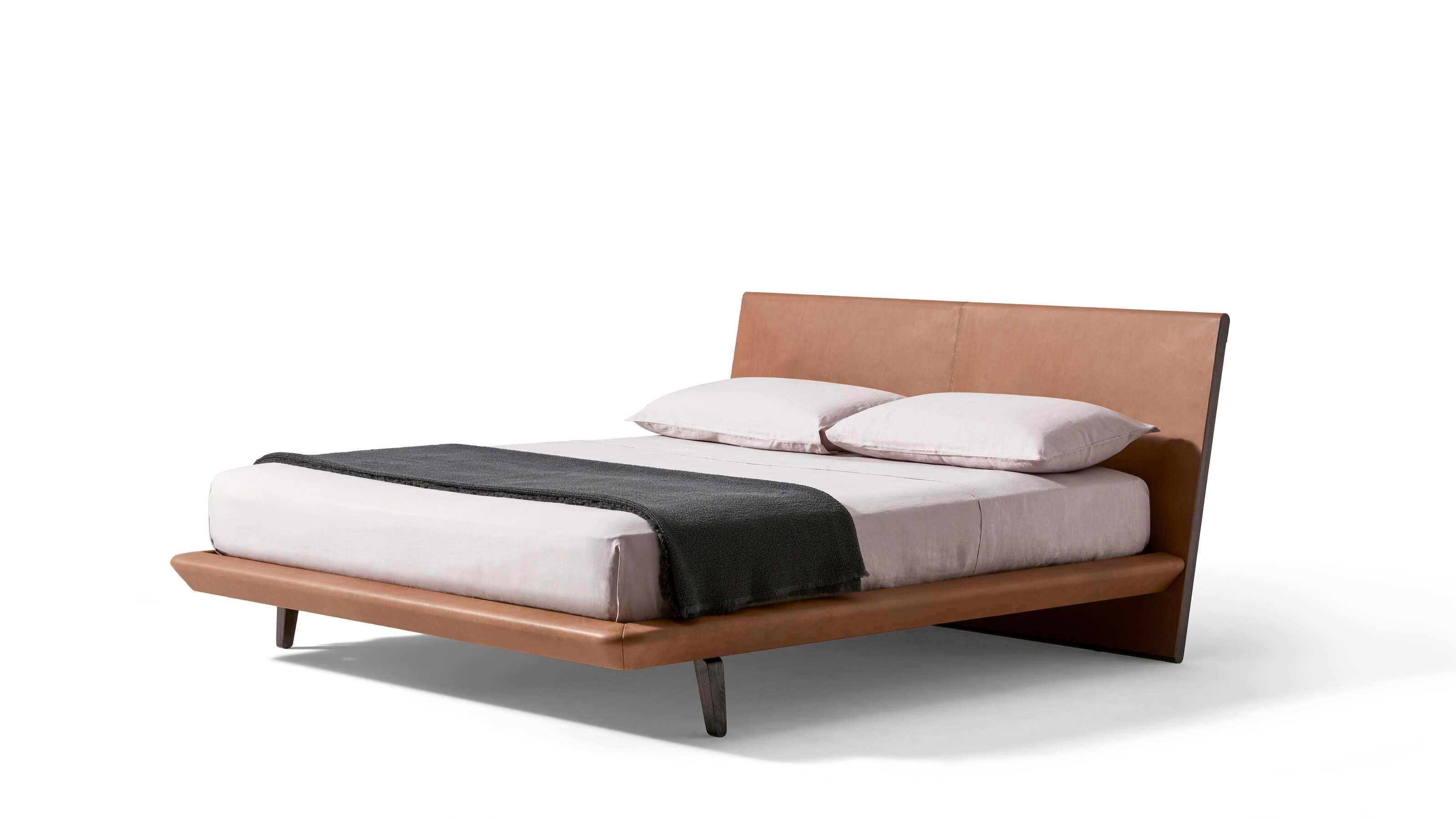 Rodolfo Dordoni Set of Three Acute Bed, Wood Bench and Nightstand For Cassina For Sale 1