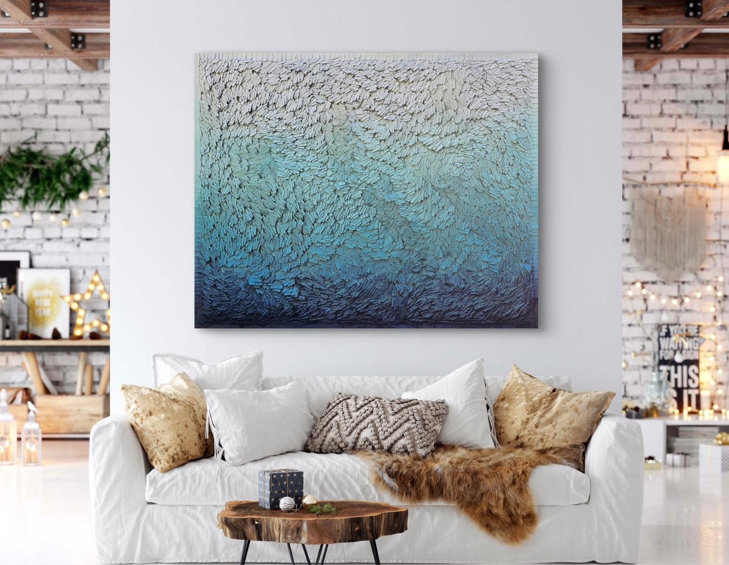 Le opere d'arte si ispirano alle texture presenti in natura come alberi, campi di fiori, nuvole, cielo, alba e tramonto, nonché alle texture del terreno, delle pietre e della corteccia degli alberi. L'artista esplora i concetti di luce e ombra,