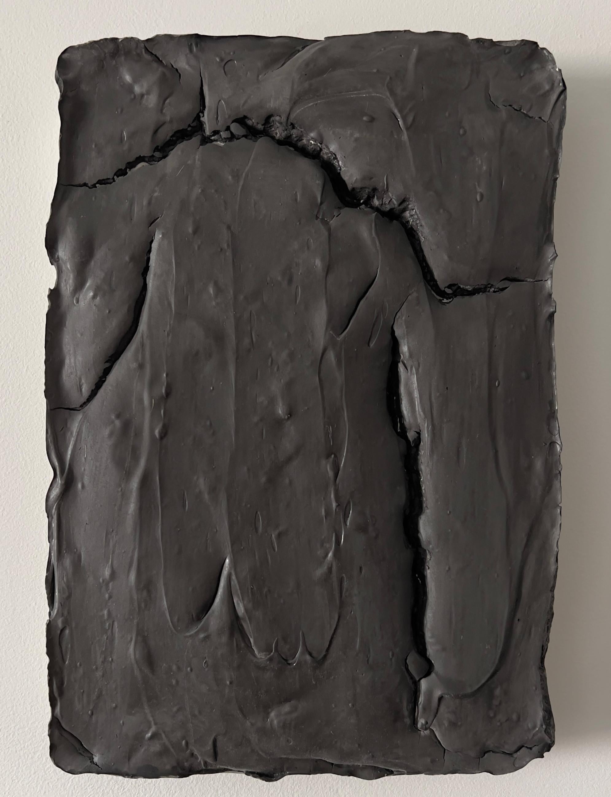 Ragisména series Black, Abstract Sculpture  - Mixed Media Art by Rodrigo Zuliani Hauck Zampol