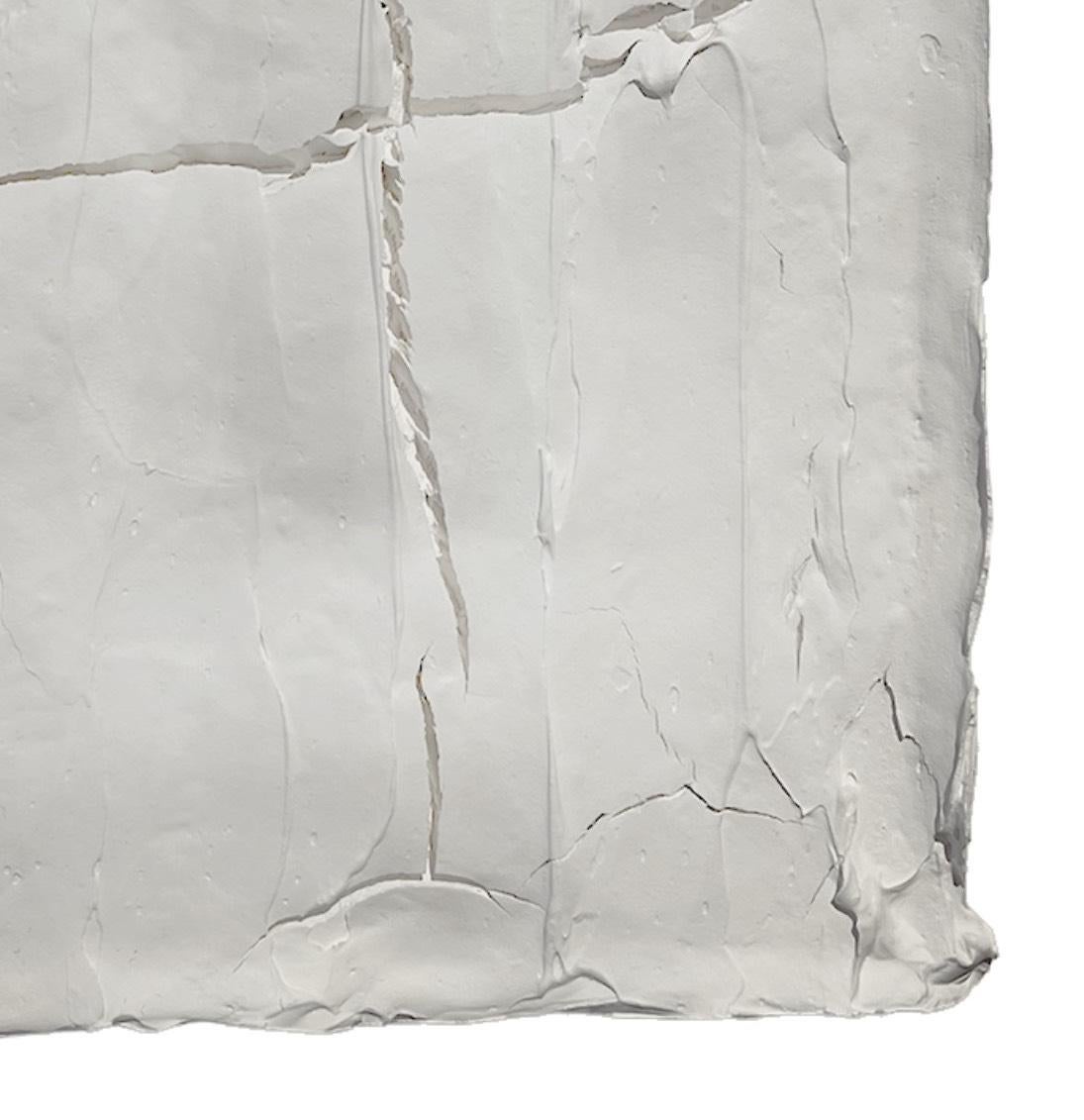 Ragisména series White M4, Abstract Sculpture For Sale 1