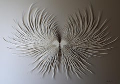 "Ali d'angelo 2", scultura da parete in carta tagliata a mano e al laser, farfalla
