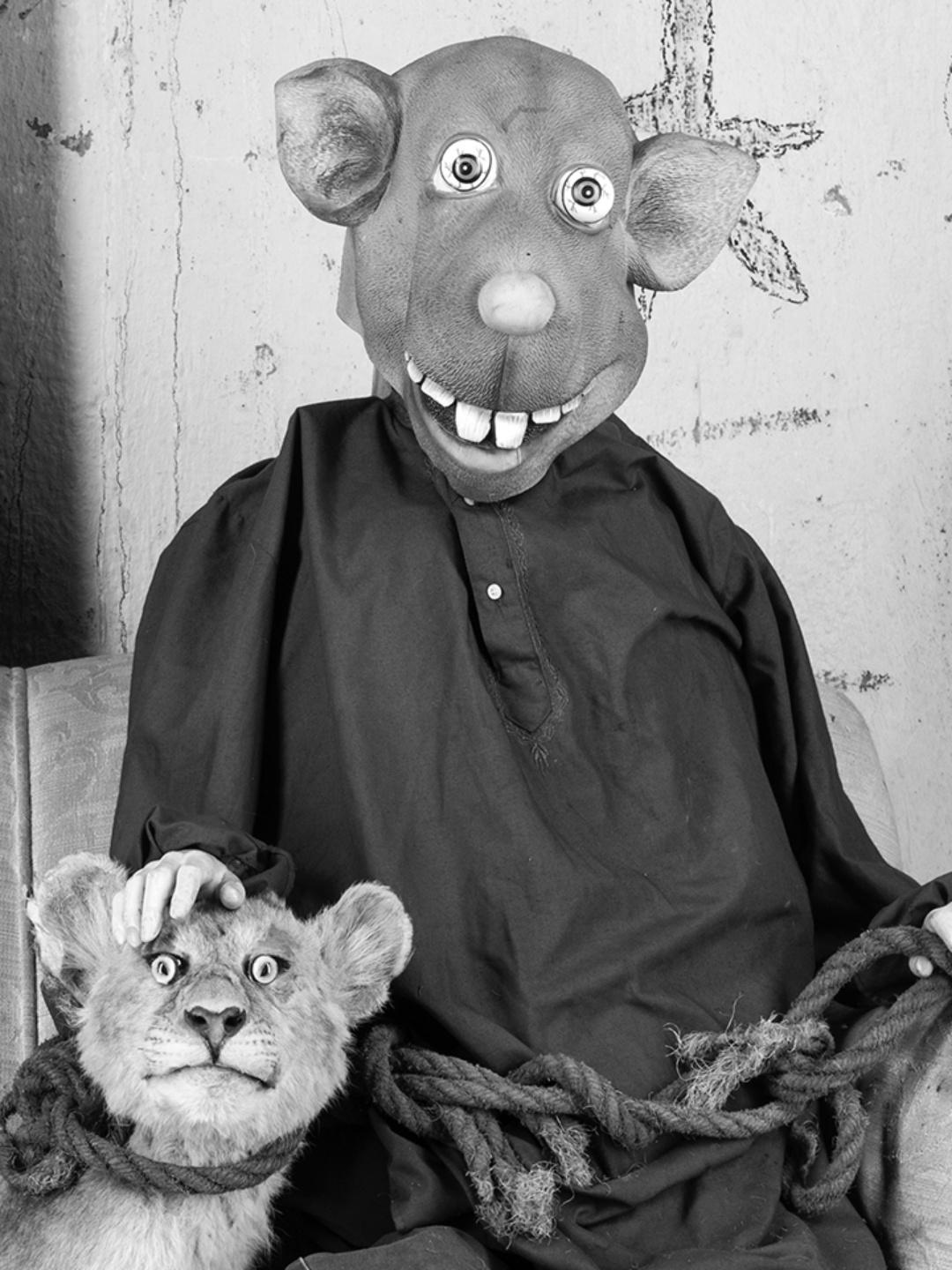 Protector – Roger Ballen, Roger The Rat, Black and White, Animal, Photography For Sale 1
