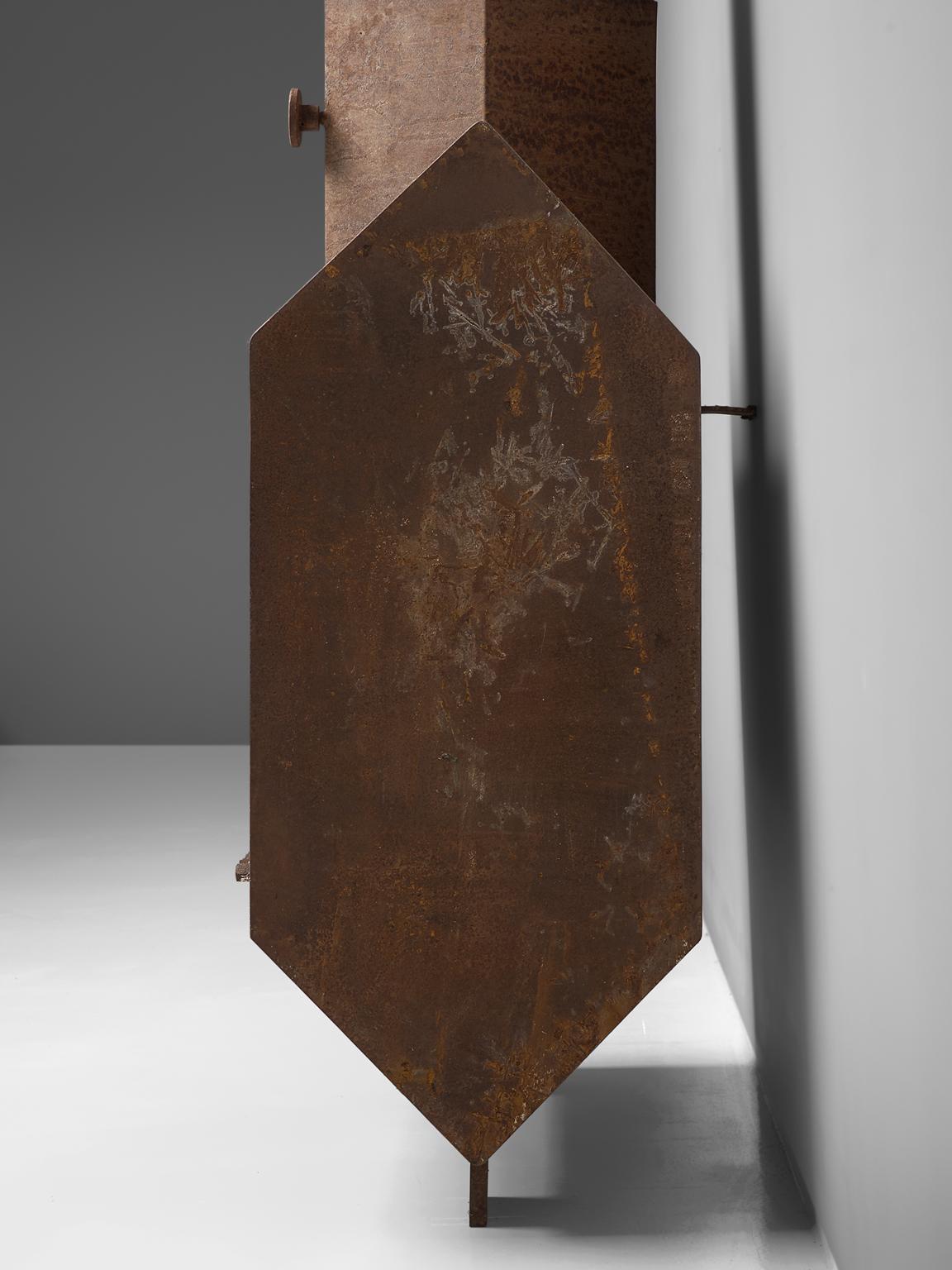 Roger Bonduel Chimenea única de acero corten 3
