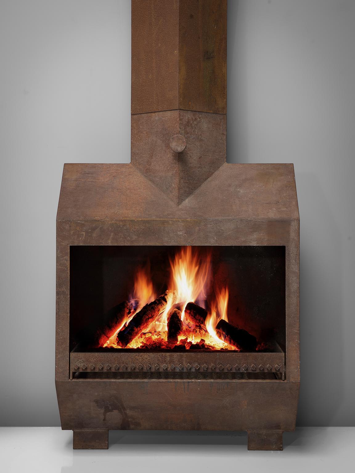 Roger Bonduel Chimenea única de acero corten en Bueno Estado en Waalwijk, NL