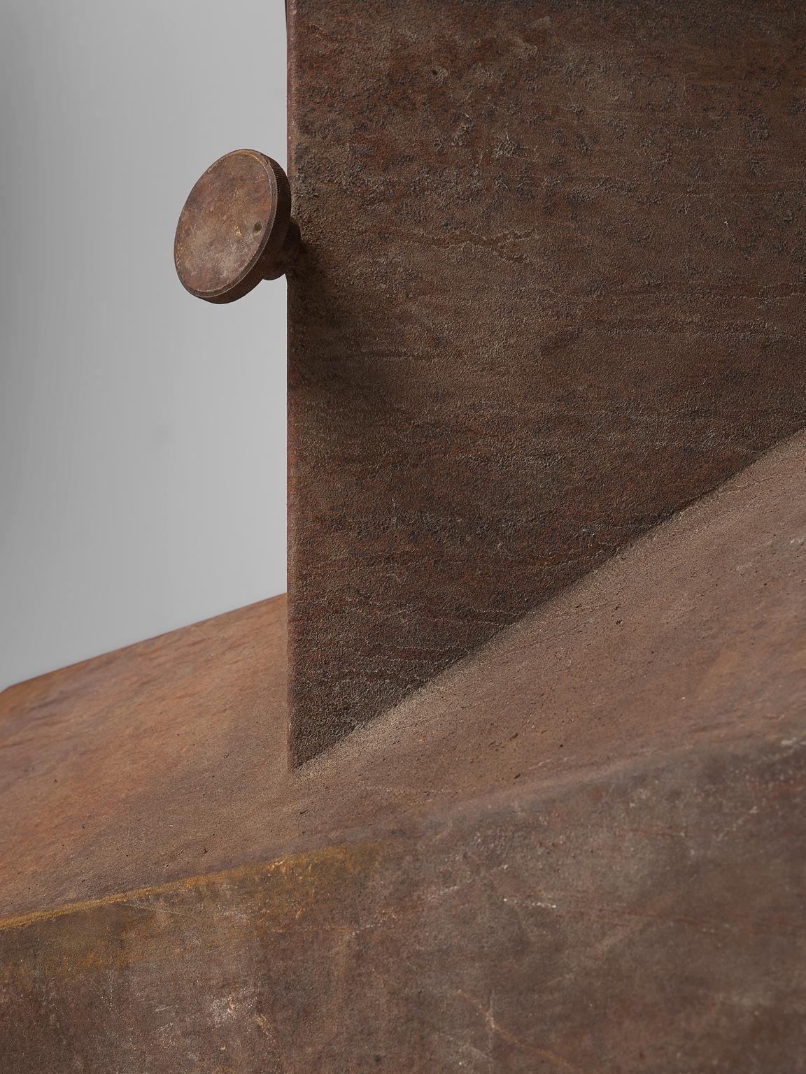 Roger Bonduel Chimenea única de acero corten 2