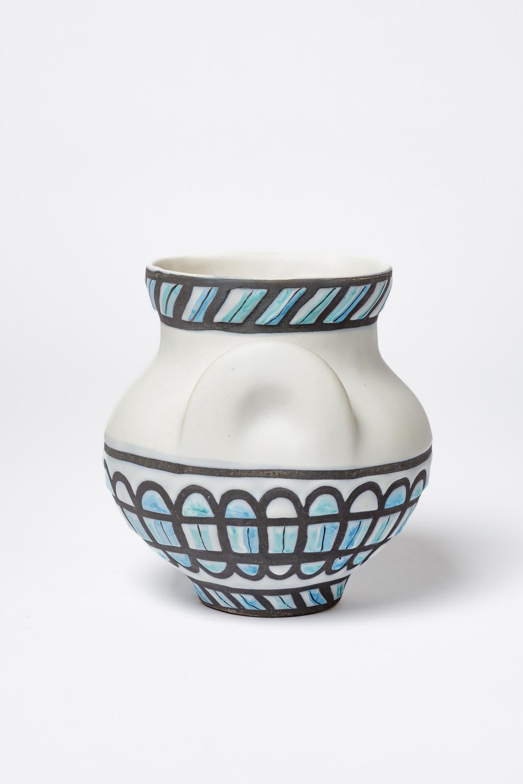 Mid-Century moderno Roger Capron Vaso in ceramica bianco e blu del XX secolo oreilles Vallauris in vendita