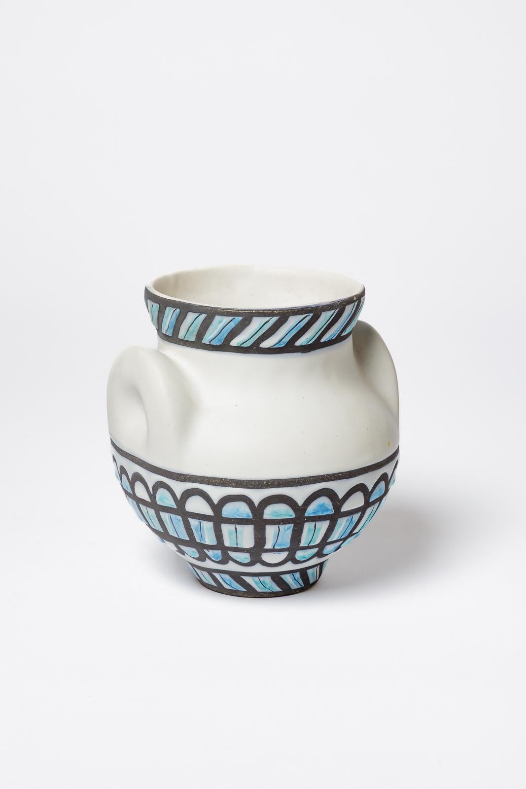 Francese Roger Capron Vaso in ceramica bianco e blu del XX secolo oreilles Vallauris in vendita