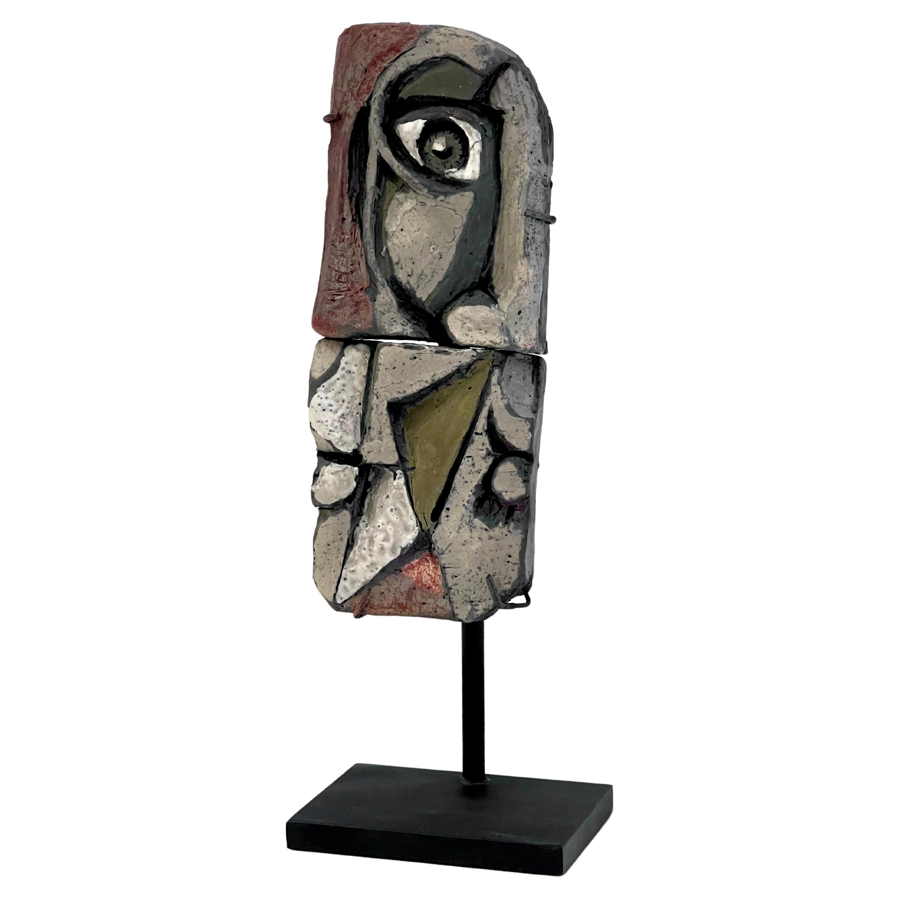 Abstrakte Keramik-Skulptur auf Ständer von Roger Capron