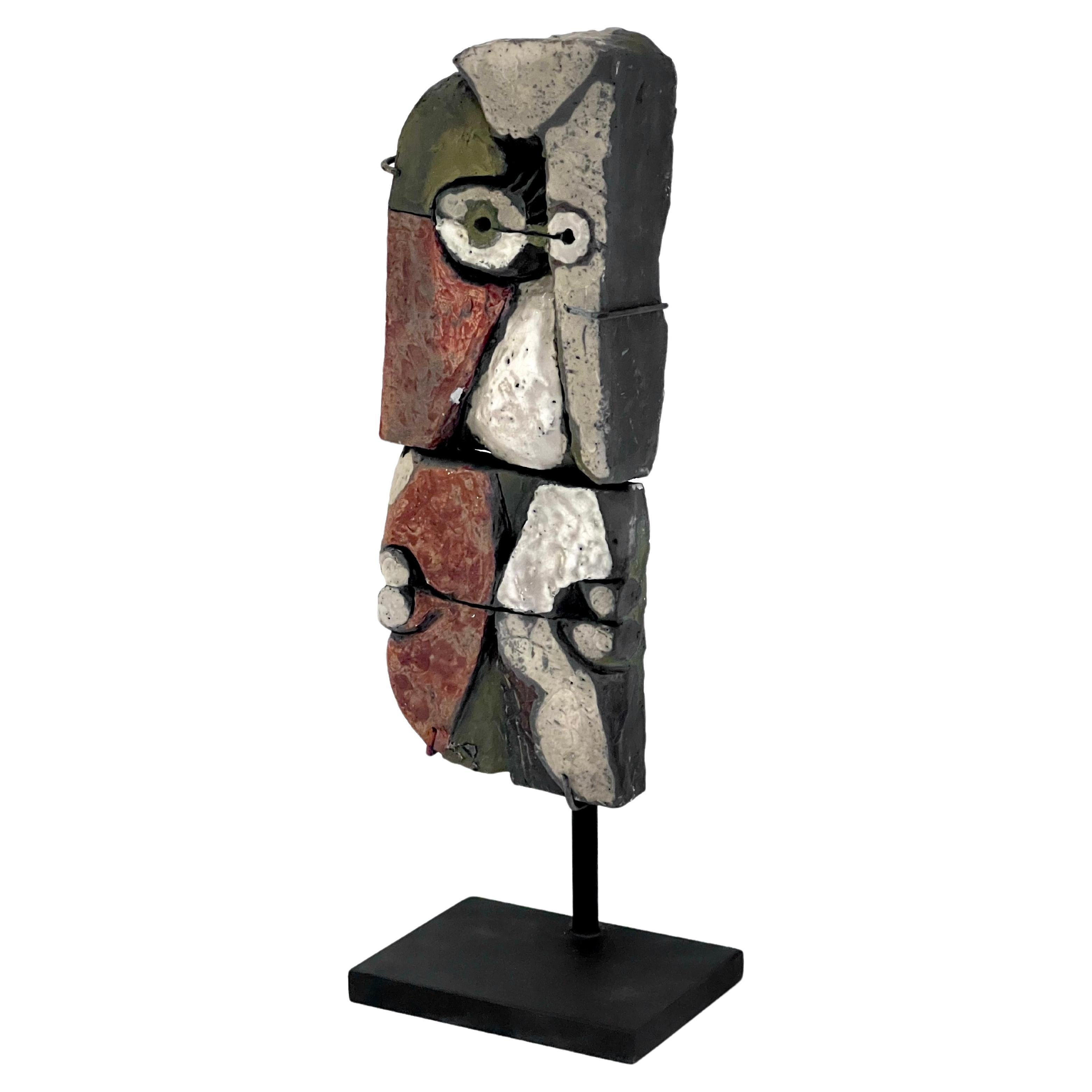 Abstrakte Keramik-Skulptur auf Ständer von Roger Capron im Angebot