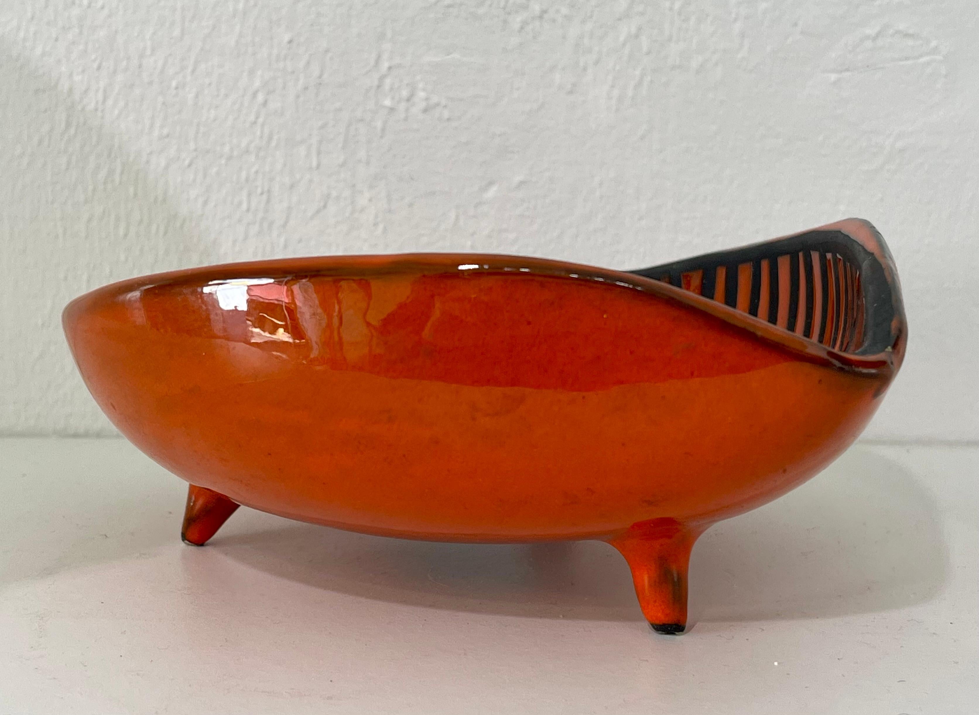 Ceramica Roger Capron : Ciotola a tripode nera e rossa in ceramica smaltata, circa 1950 in vendita