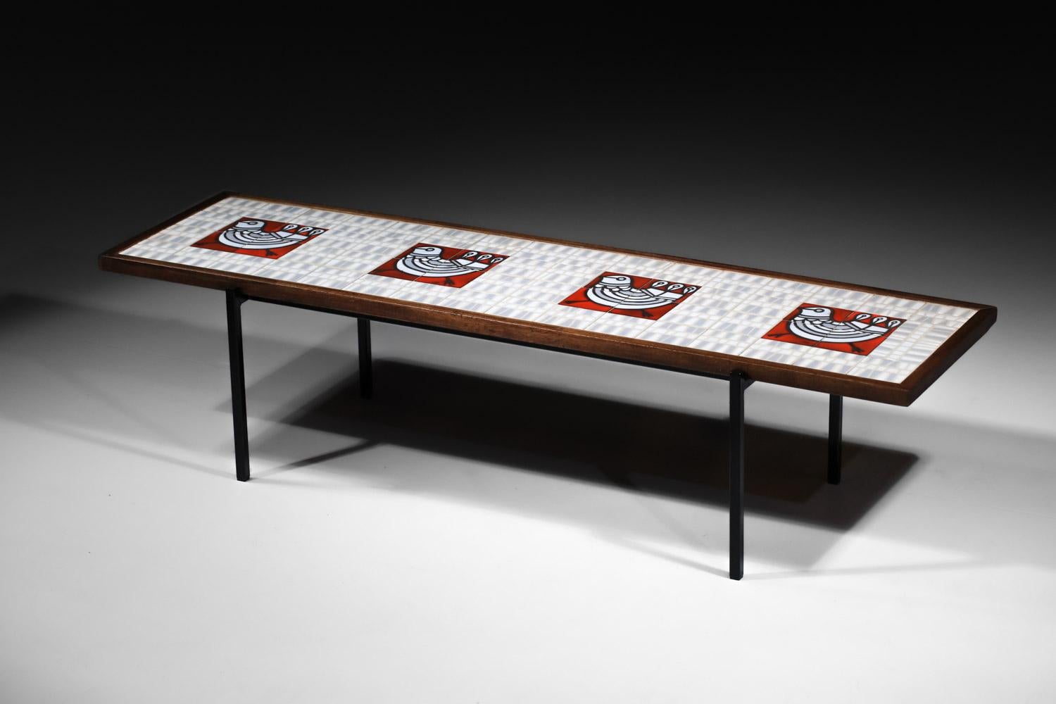 Métal Table basse en céramique de Roger Capron avec décor de poulets, années 1950, Vallauris AM en vente