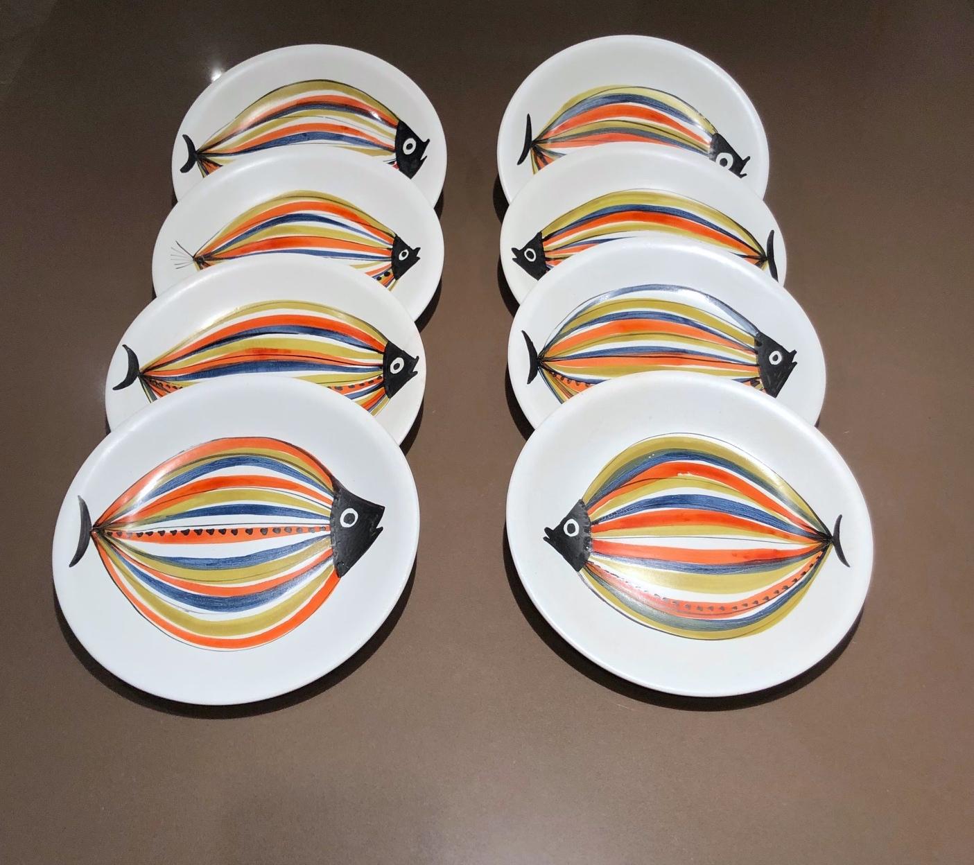 Roger Capron, (1922-2006)
Ceramic set of 8 plates (diameter 20 cm) with decorative fishes
As wall decoration or dinner plates
Signed Capron Vallauris on back
Manufactured, circa 1950.