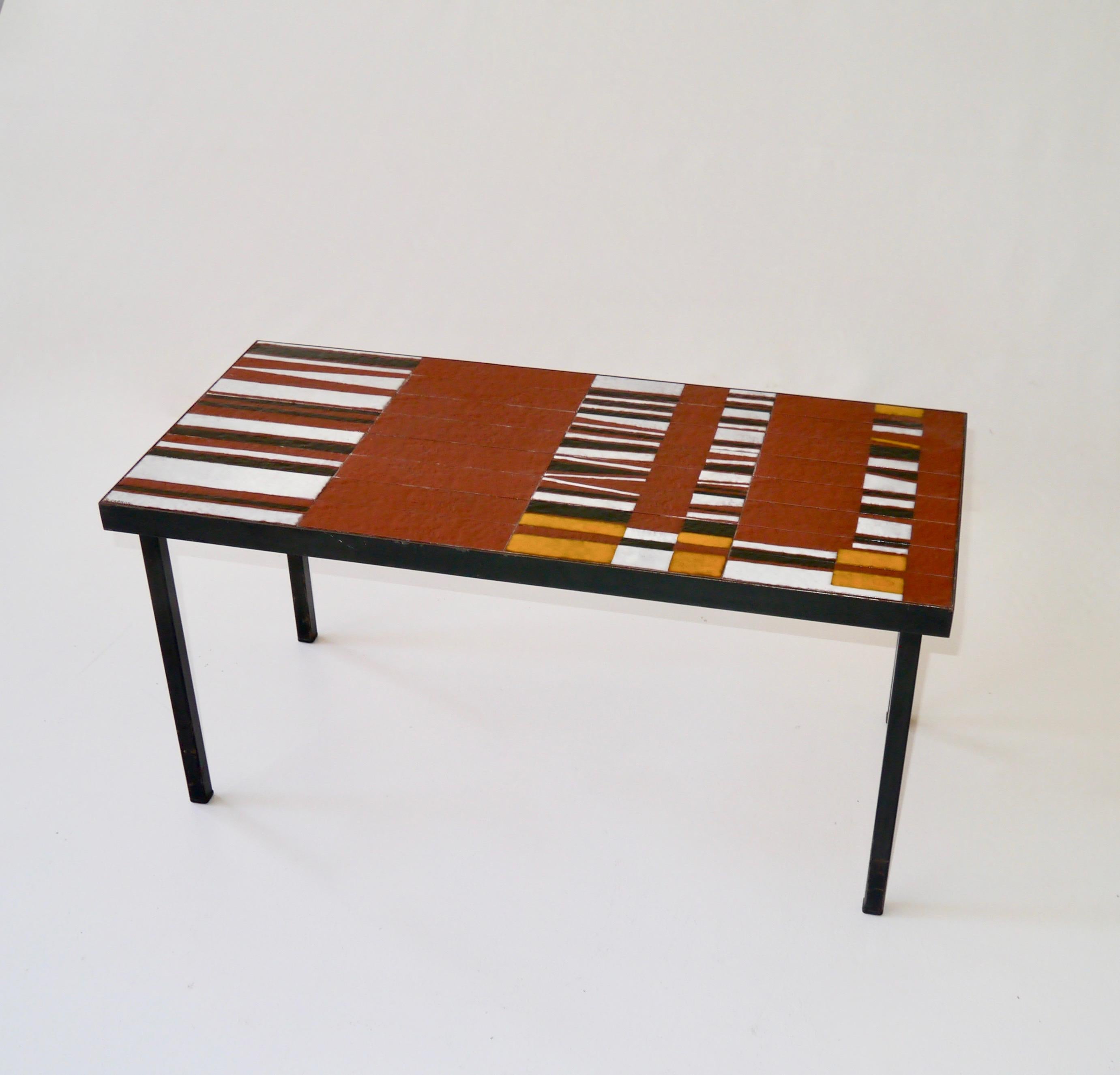 Roger Capron - Ceramic Tiles Top Coffee Table, France, circa 1960 (Mitte des 20. Jahrhunderts) im Angebot