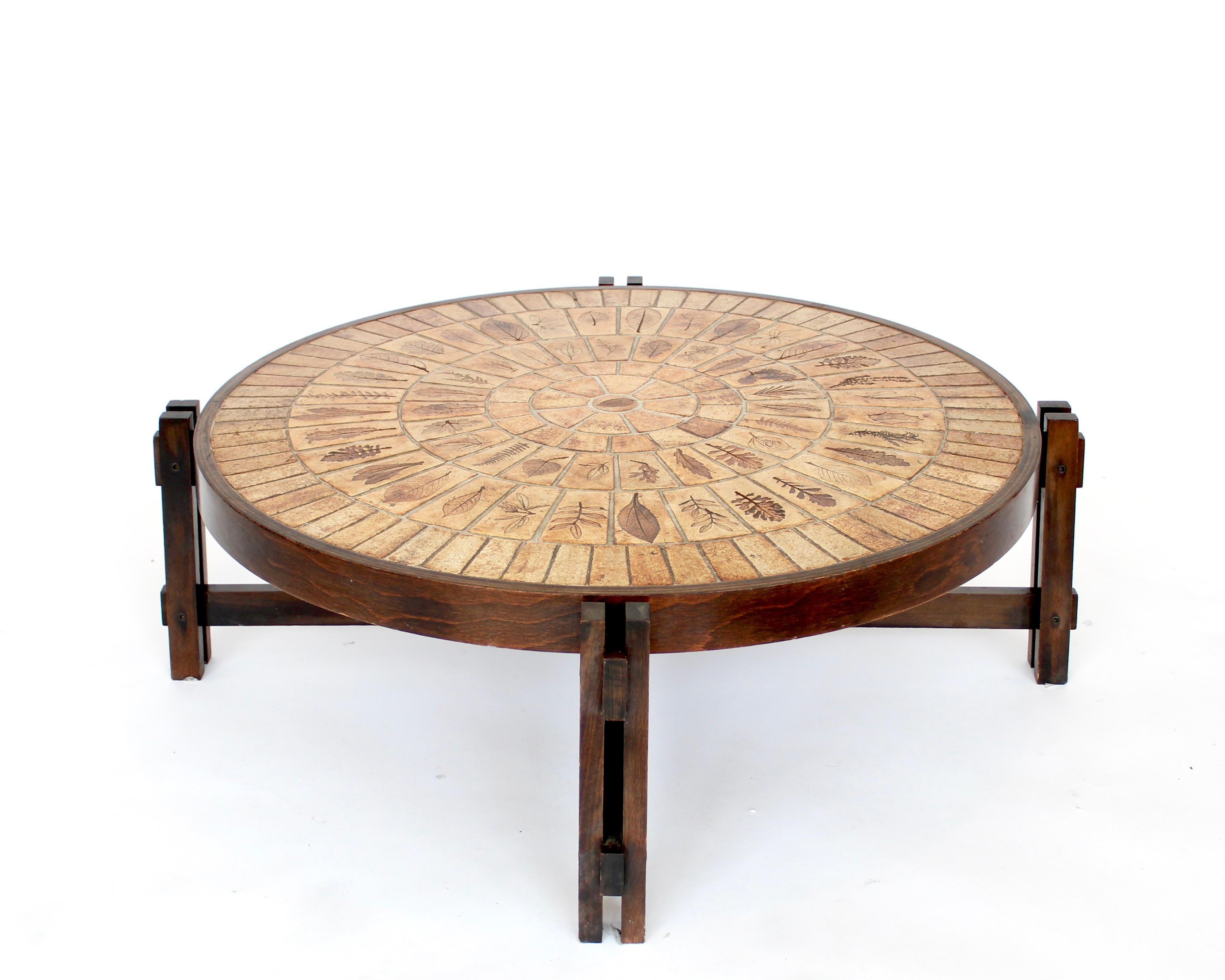 Mid-Century Modern Roger Capron Table basse en céramique Les Herbiers Garrigue c1960 en vente
