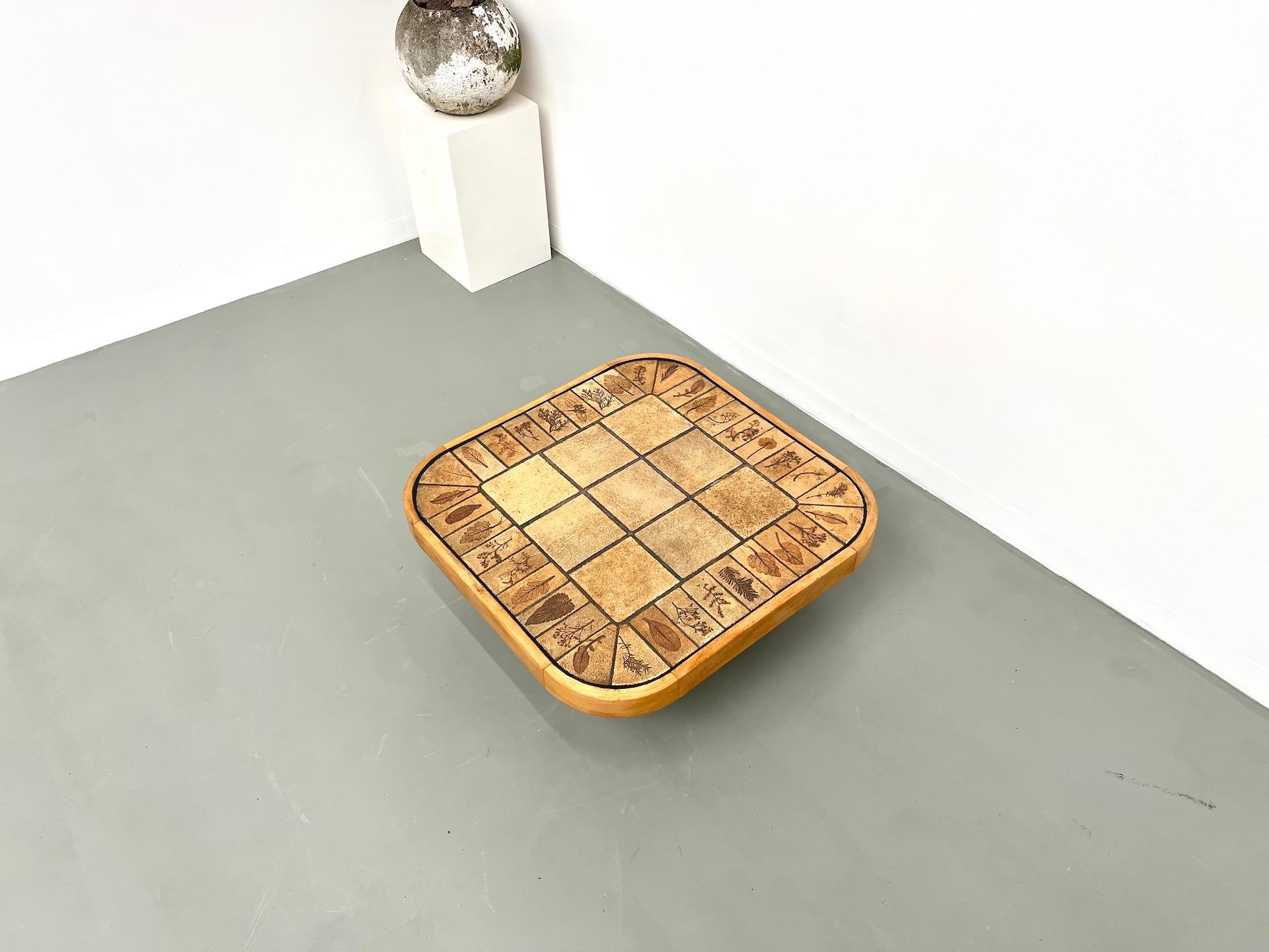 Roger Capron coffee table, Herbiers model in beech 7