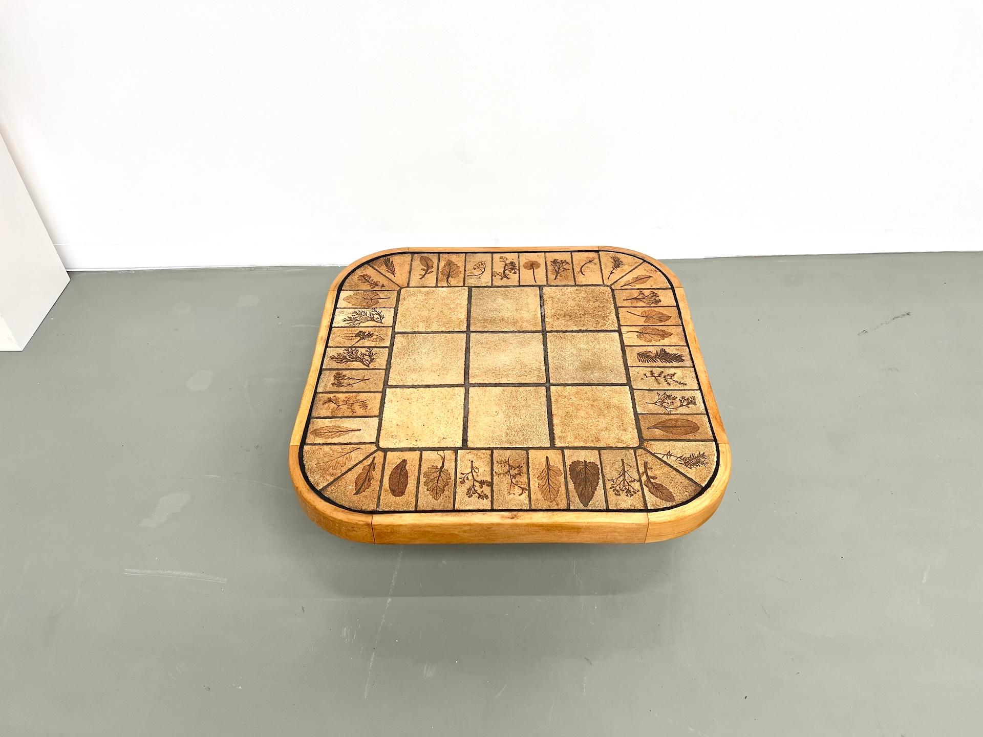 French Roger Capron coffee table, Herbiers model in beech