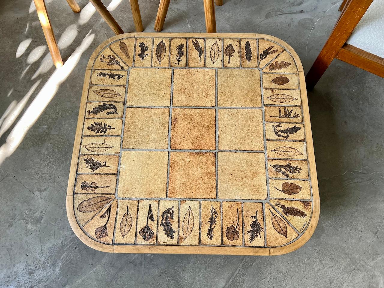Couchtisch von Roger Capron, Herbiers-Modell aus Buche (Keramik) im Angebot
