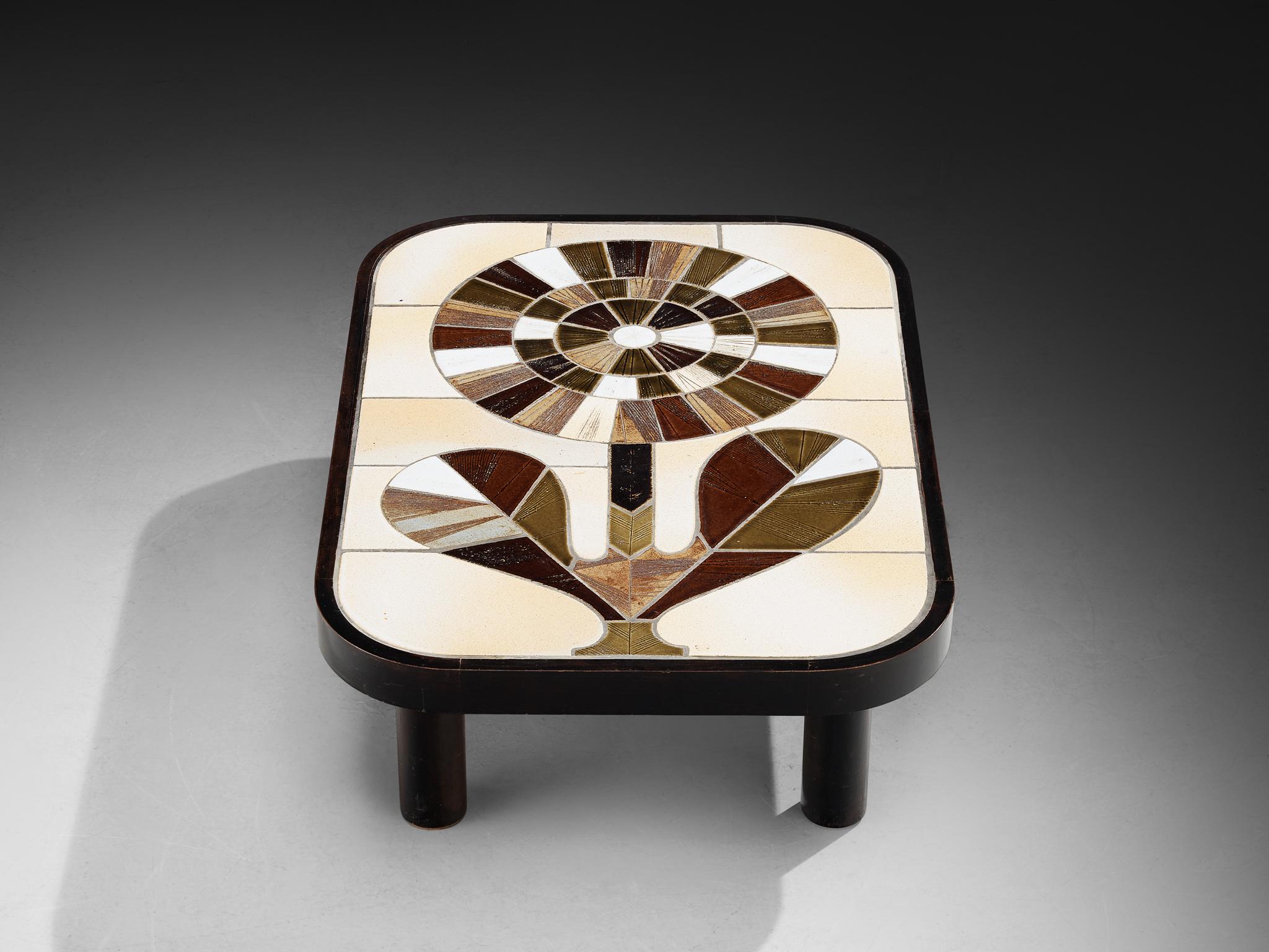 Français Table basse Roger Capron en céramique à motifs floraux en vente