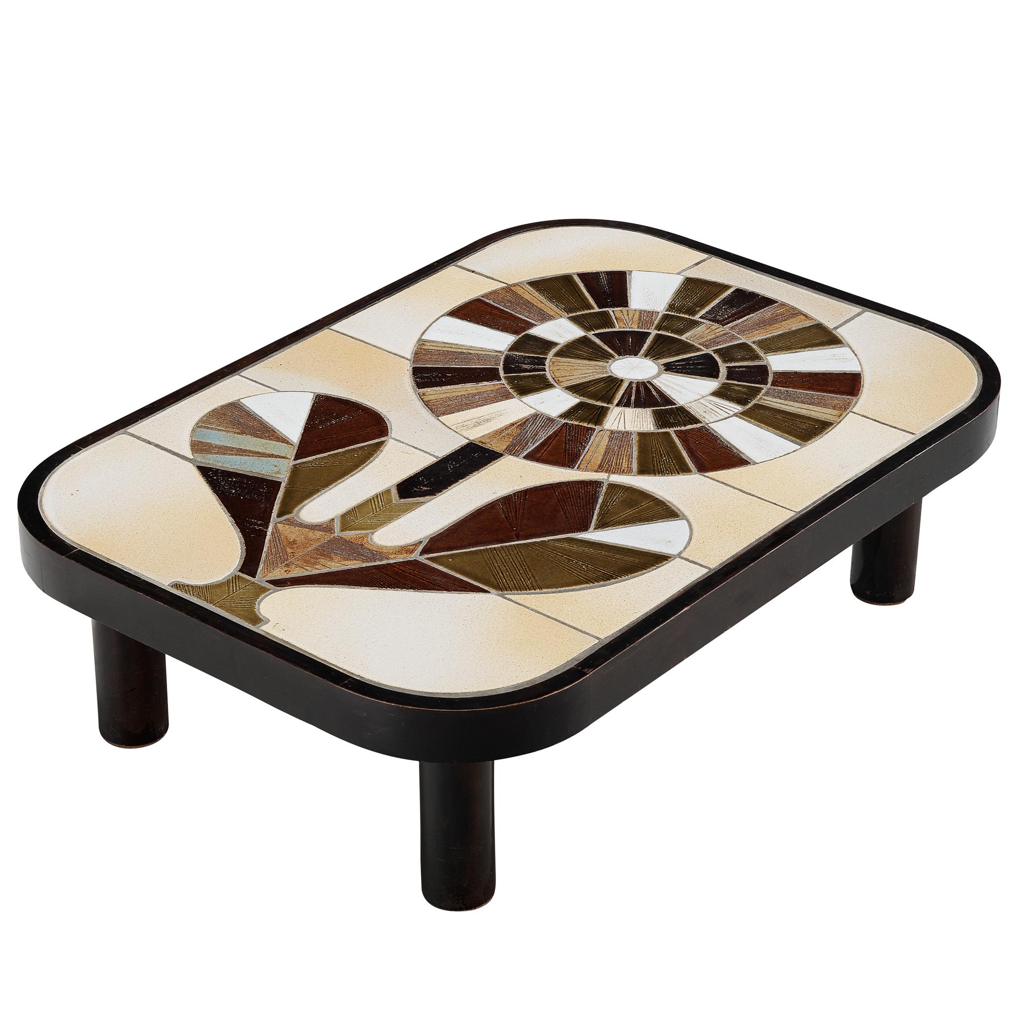 Table basse Roger Capron en céramique à motifs floraux