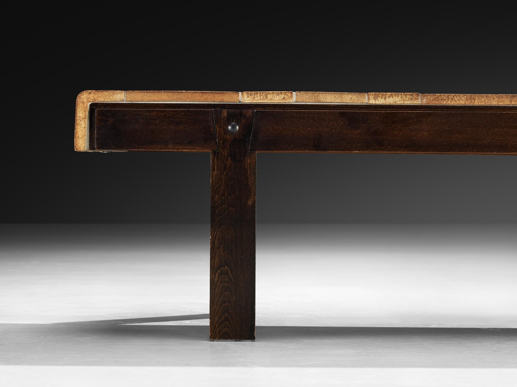 Céramique Roger Capron Table basse avec empreintes de Fauna en céramique et Wood en vente