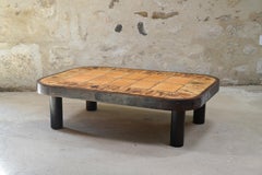 Table basse Roger Capron avec carreaux de garnison, France, années 1970