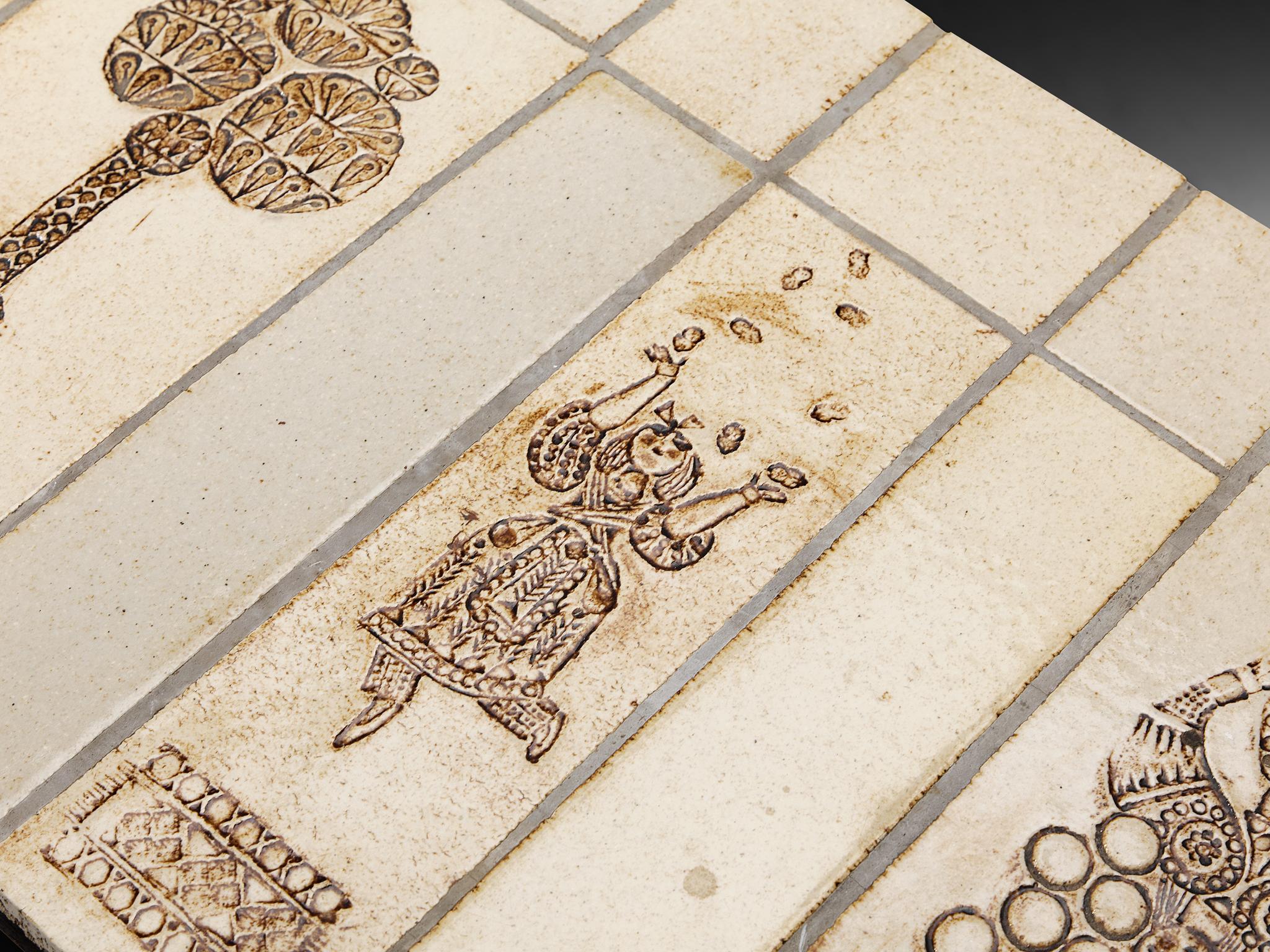 Roger Capron Table basse avec empreintes illustratives en céramique et Wood en vente 1