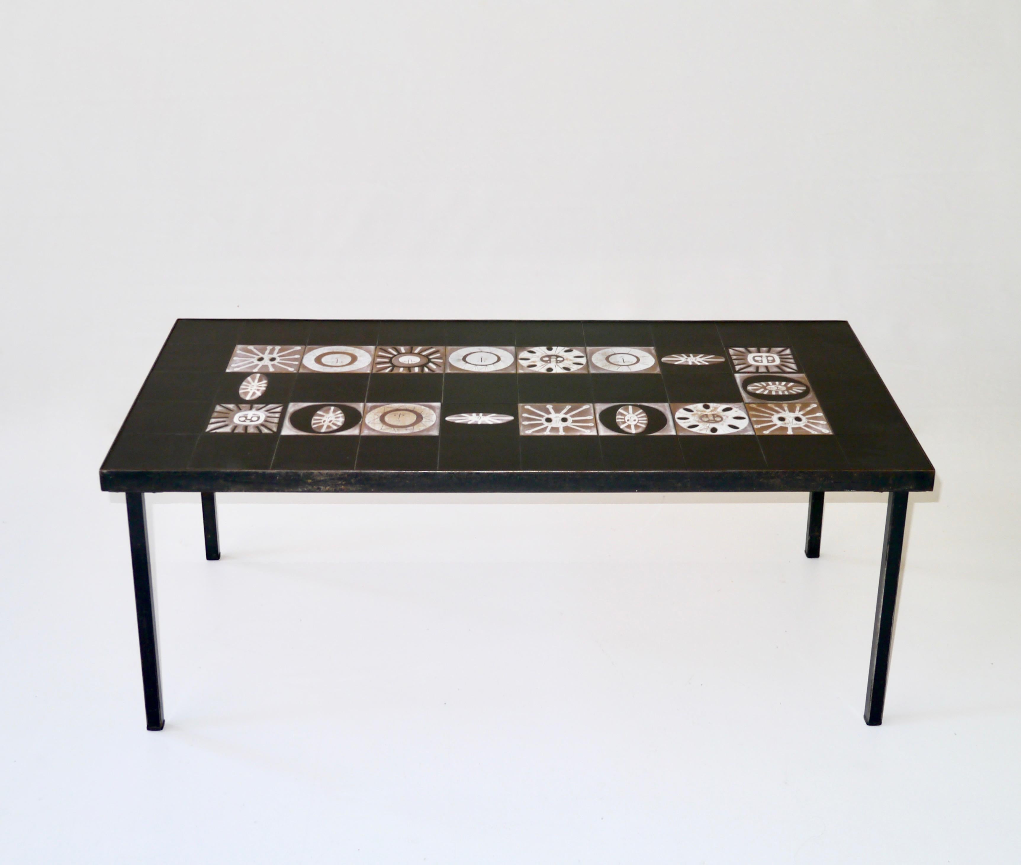 Roger Capron, Exceptional Ceramic Tiles Top Table, France, circa 1960 In Good Condition For Sale In Saint Ouen, FR
