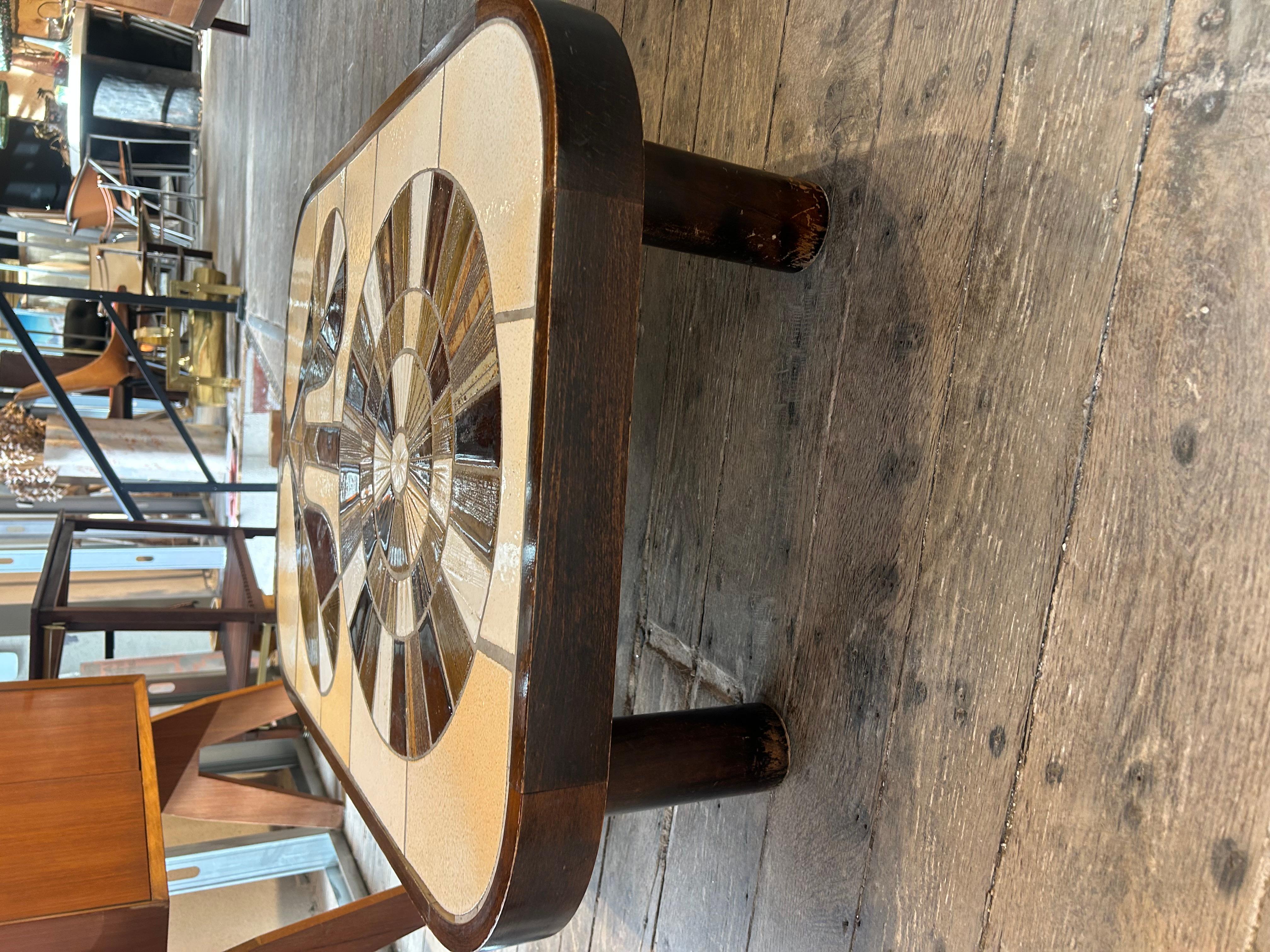 Roger Capron - Tavolino da caffè a forma di fiore In condizioni ottime in vendita a PAU, FR