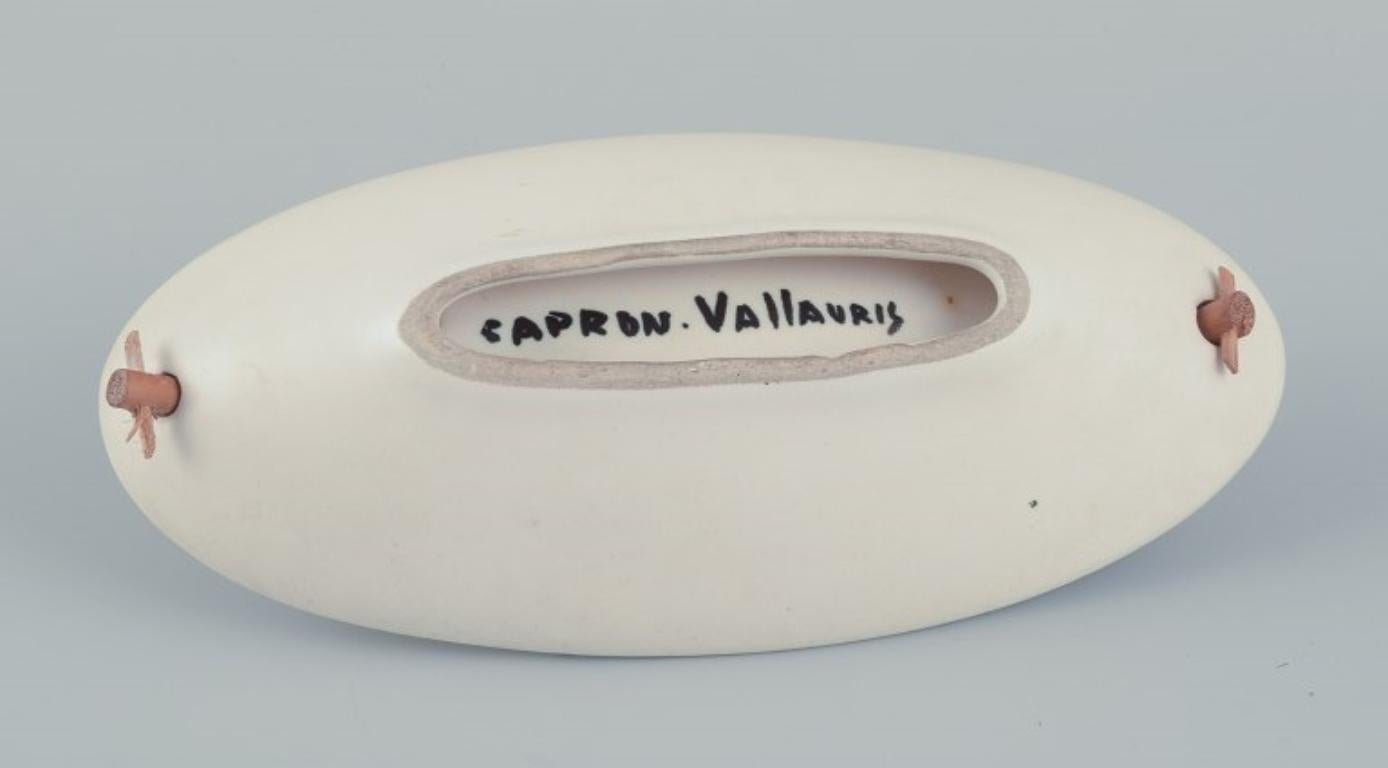 Roger Capron for Vallauris. Modernist ceramic bowl with a bamboo handle. In Excellent Condition For Sale In Copenhagen, DK