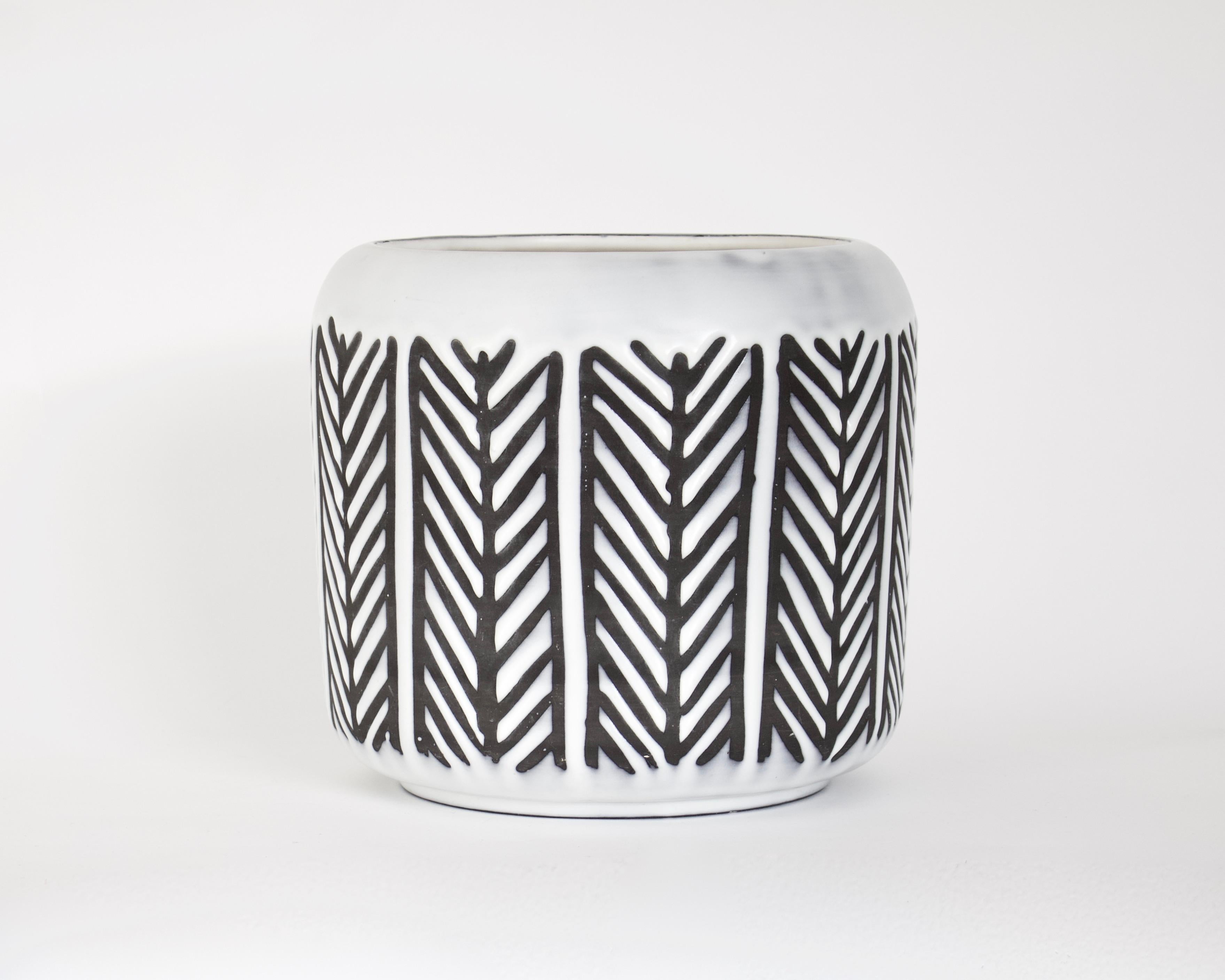 vase capron noir et blanc